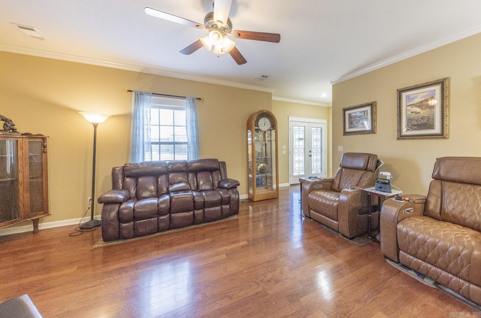 MEADOWLAKE - Residential