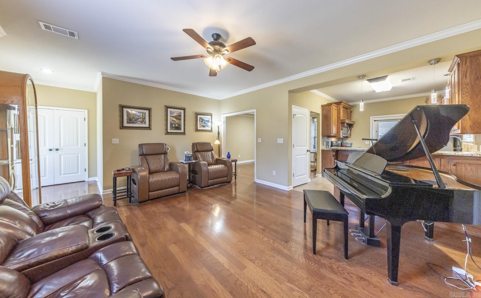 MEADOWLAKE - Residential