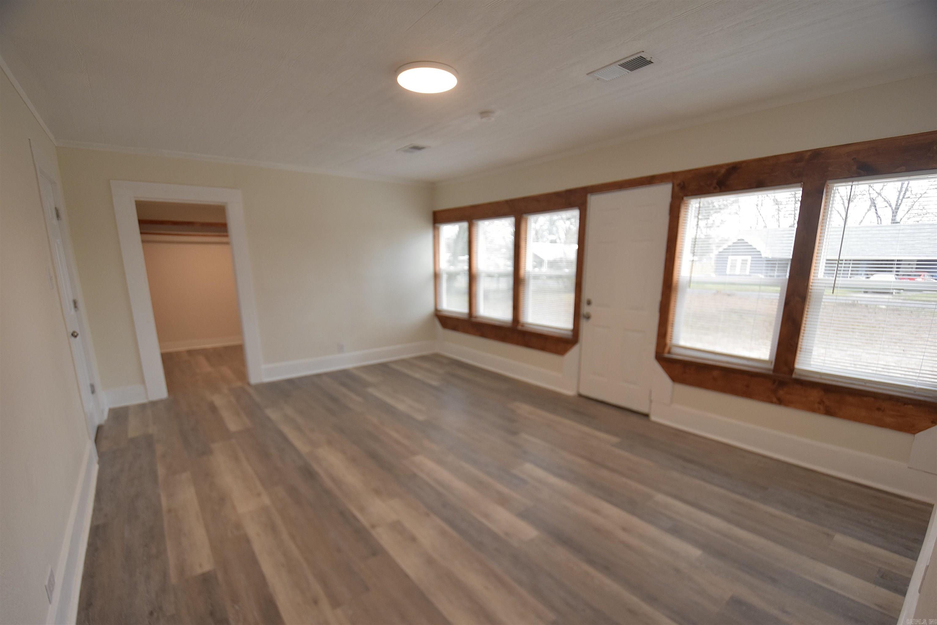 McHenry 2nd - Residential Income