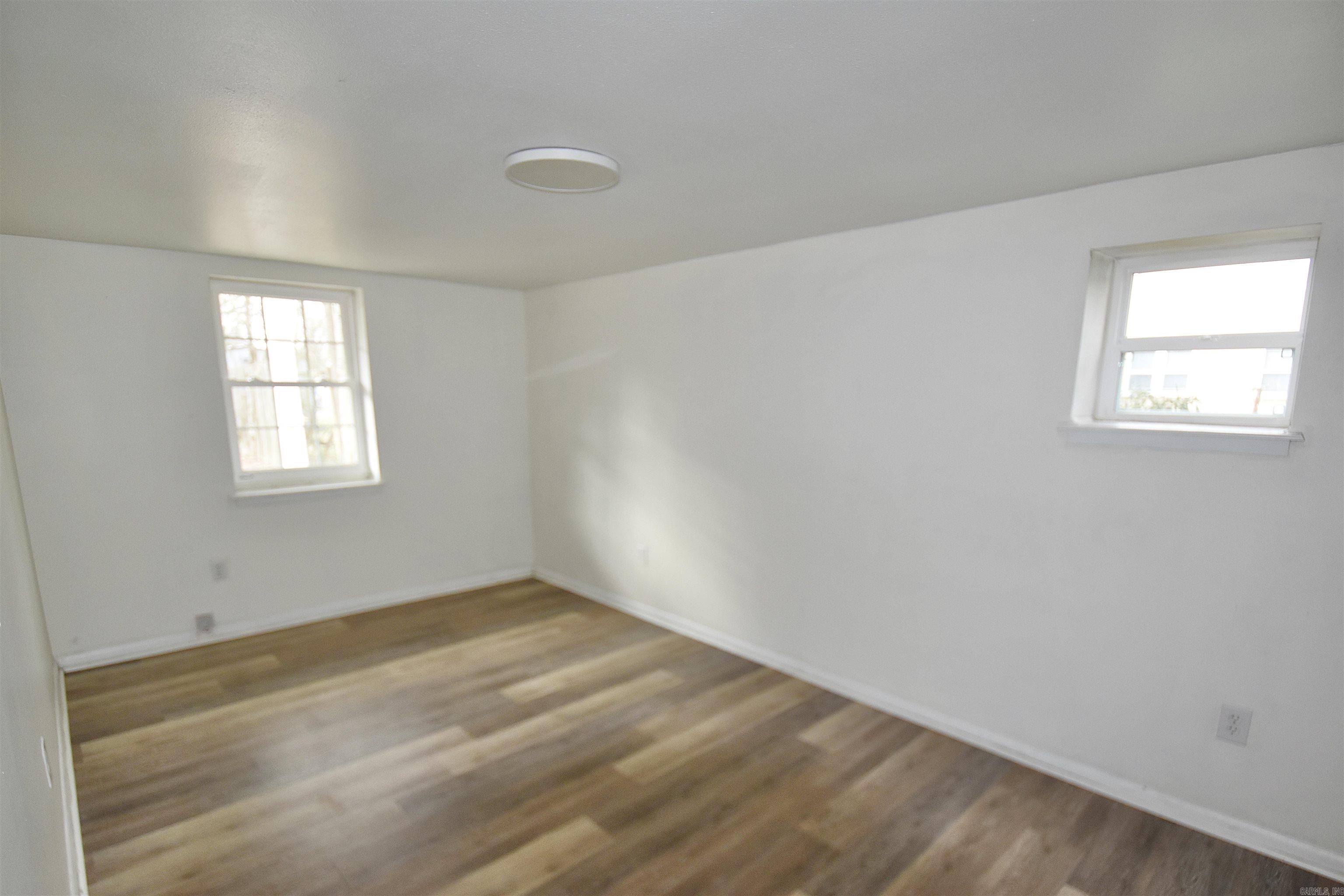 McHenry 2nd - Residential Income