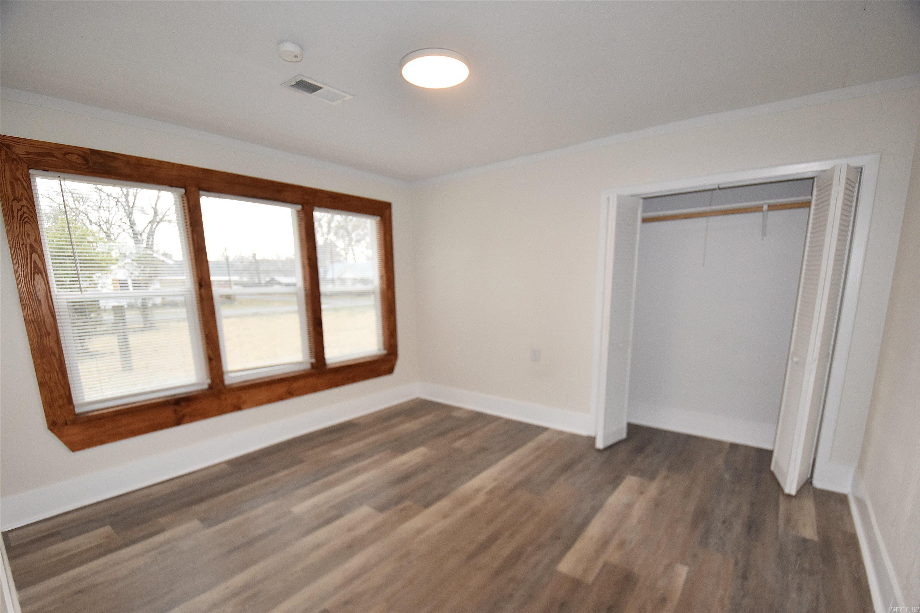 McHenry 2nd - Residential Income