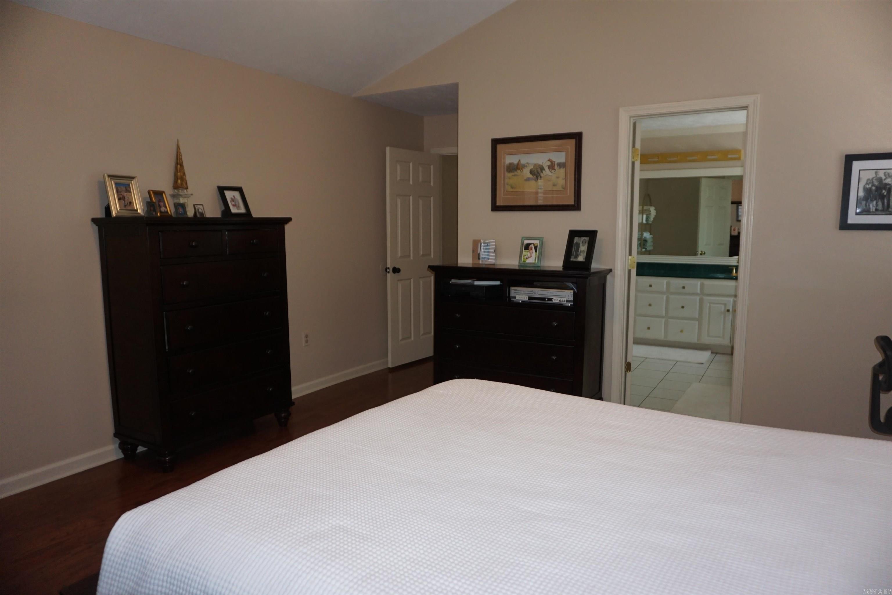 BELLE MEADE - Residential