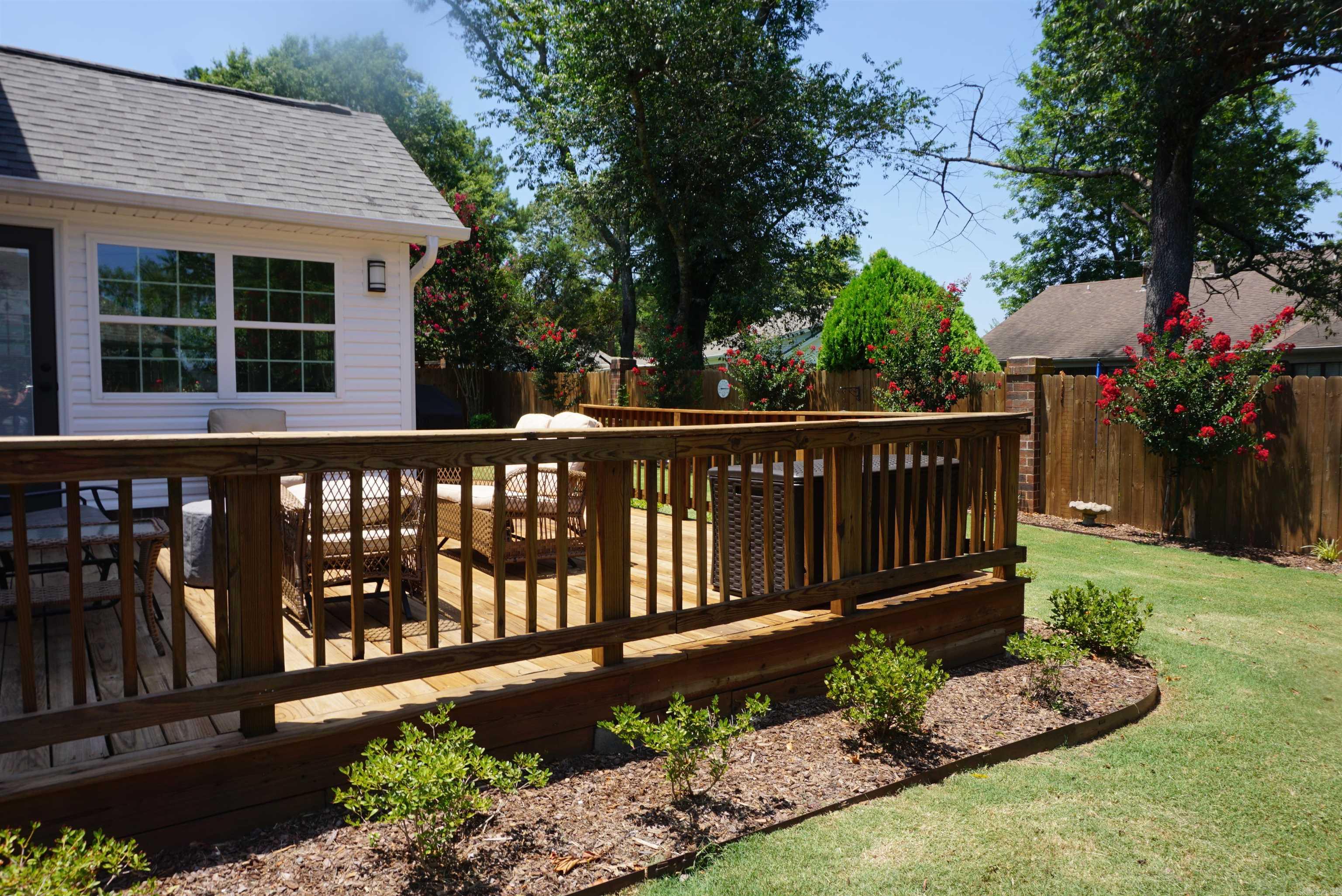 BELLE MEADE - Residential