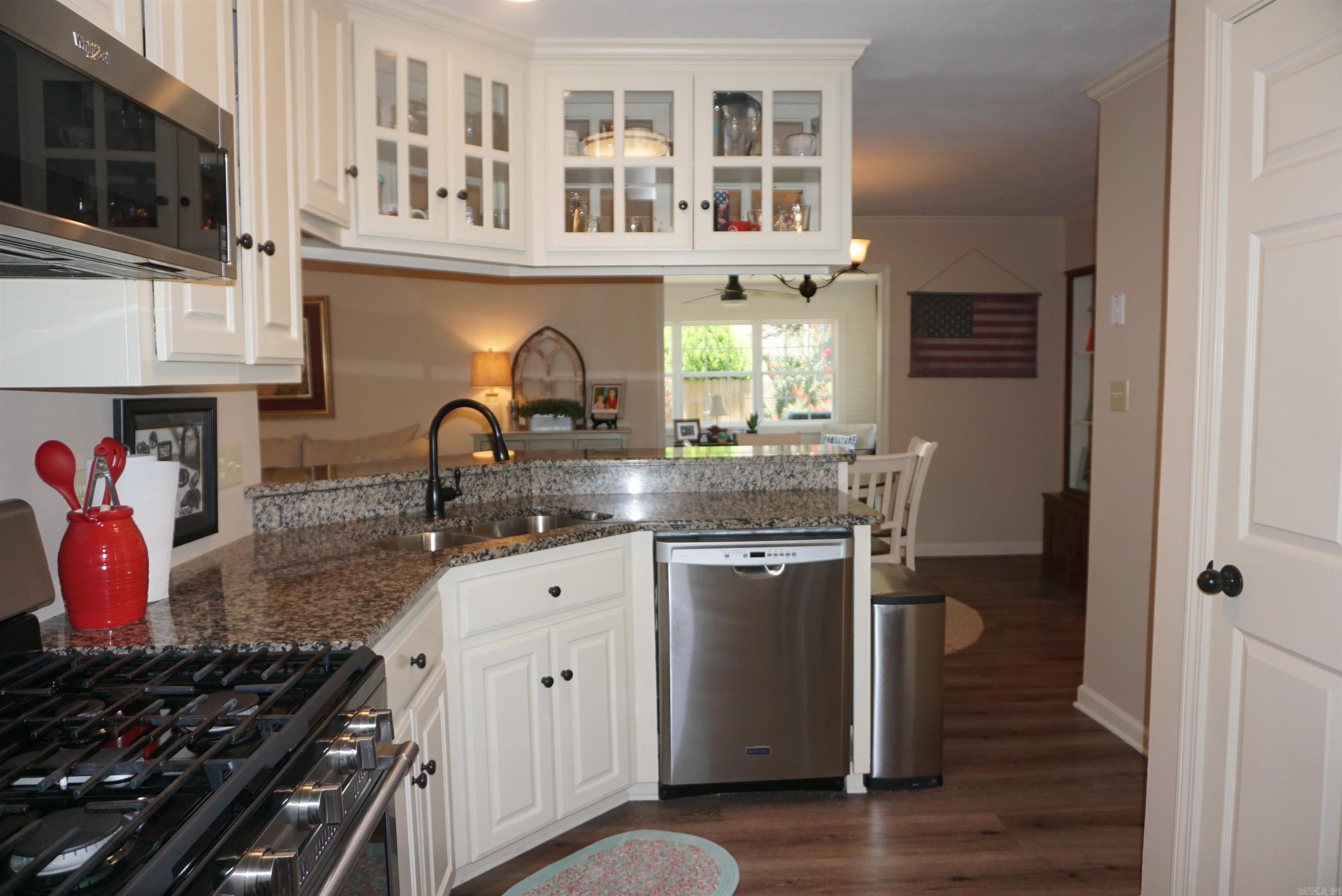 BELLE MEADE - Residential