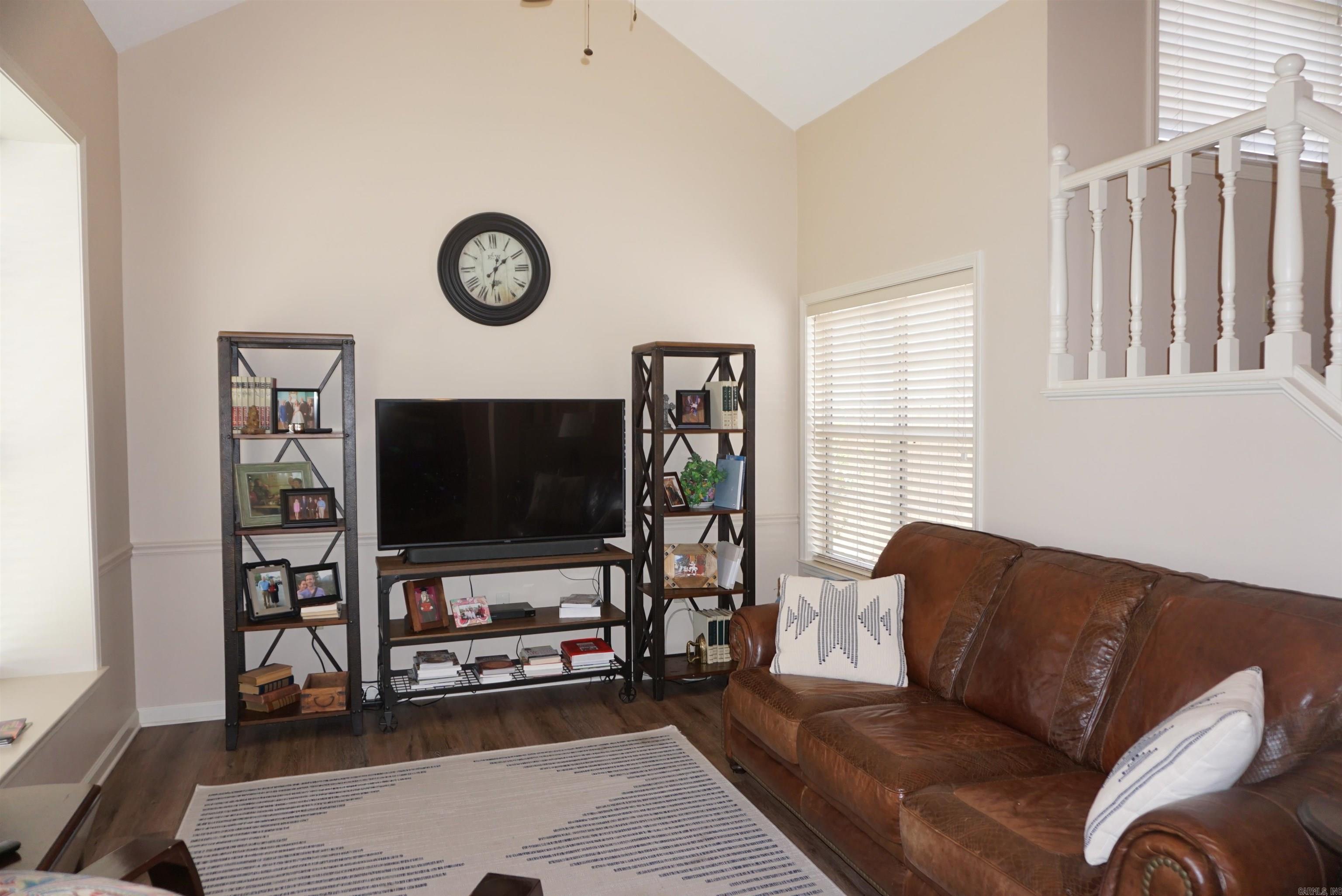 BELLE MEADE - Residential