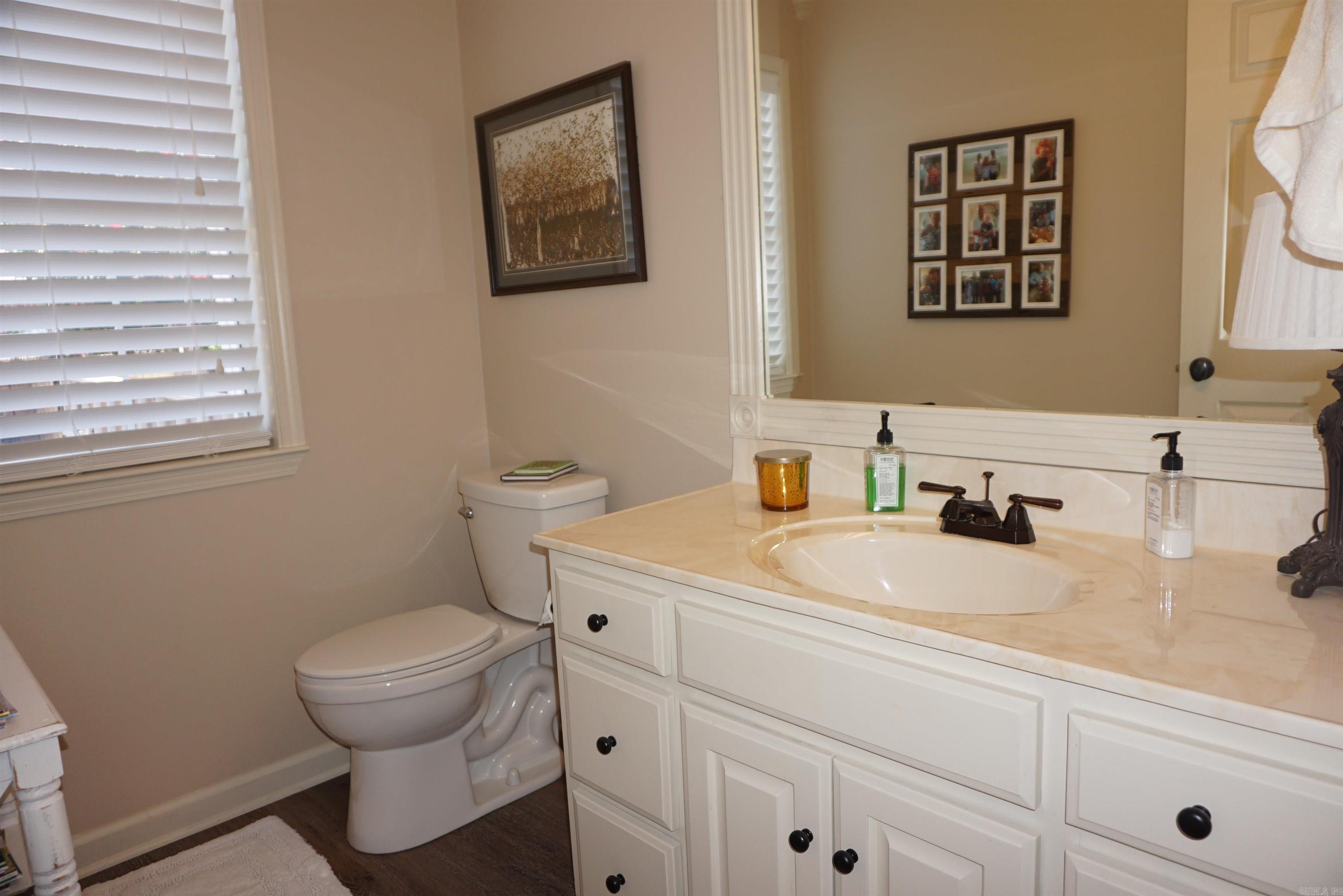 BELLE MEADE - Residential