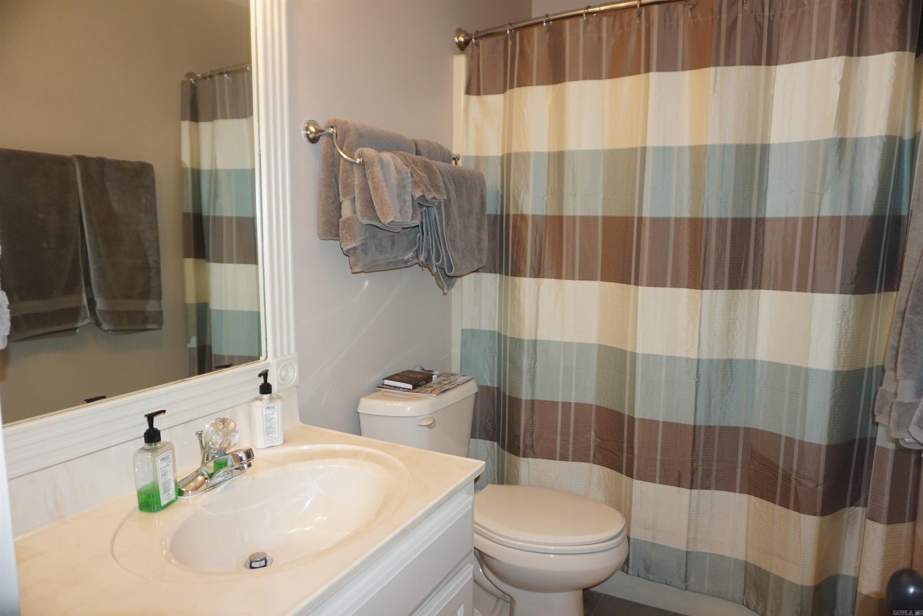 BELLE MEADE - Residential