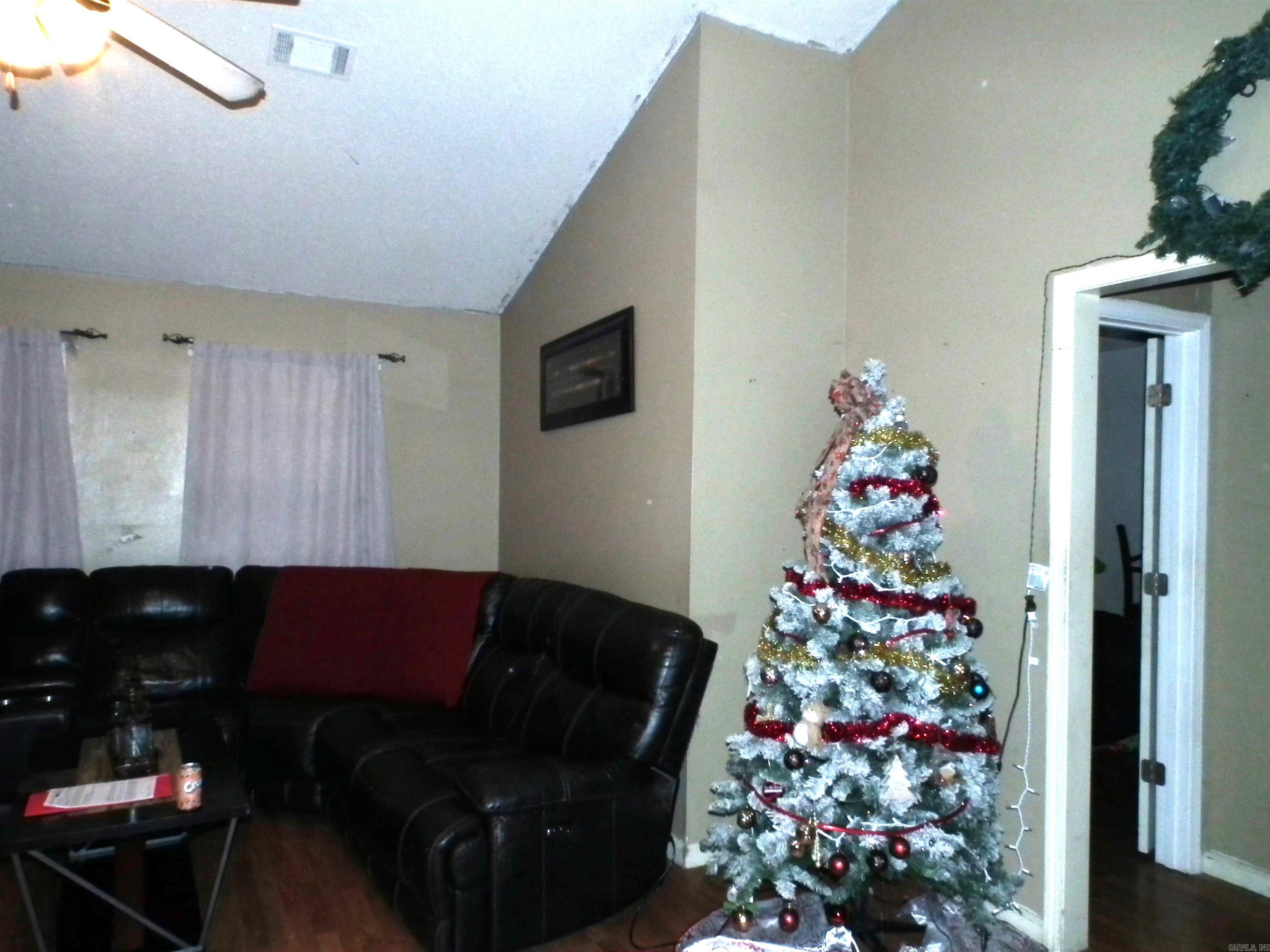 ARROWHEAD VILLAGE - Residential