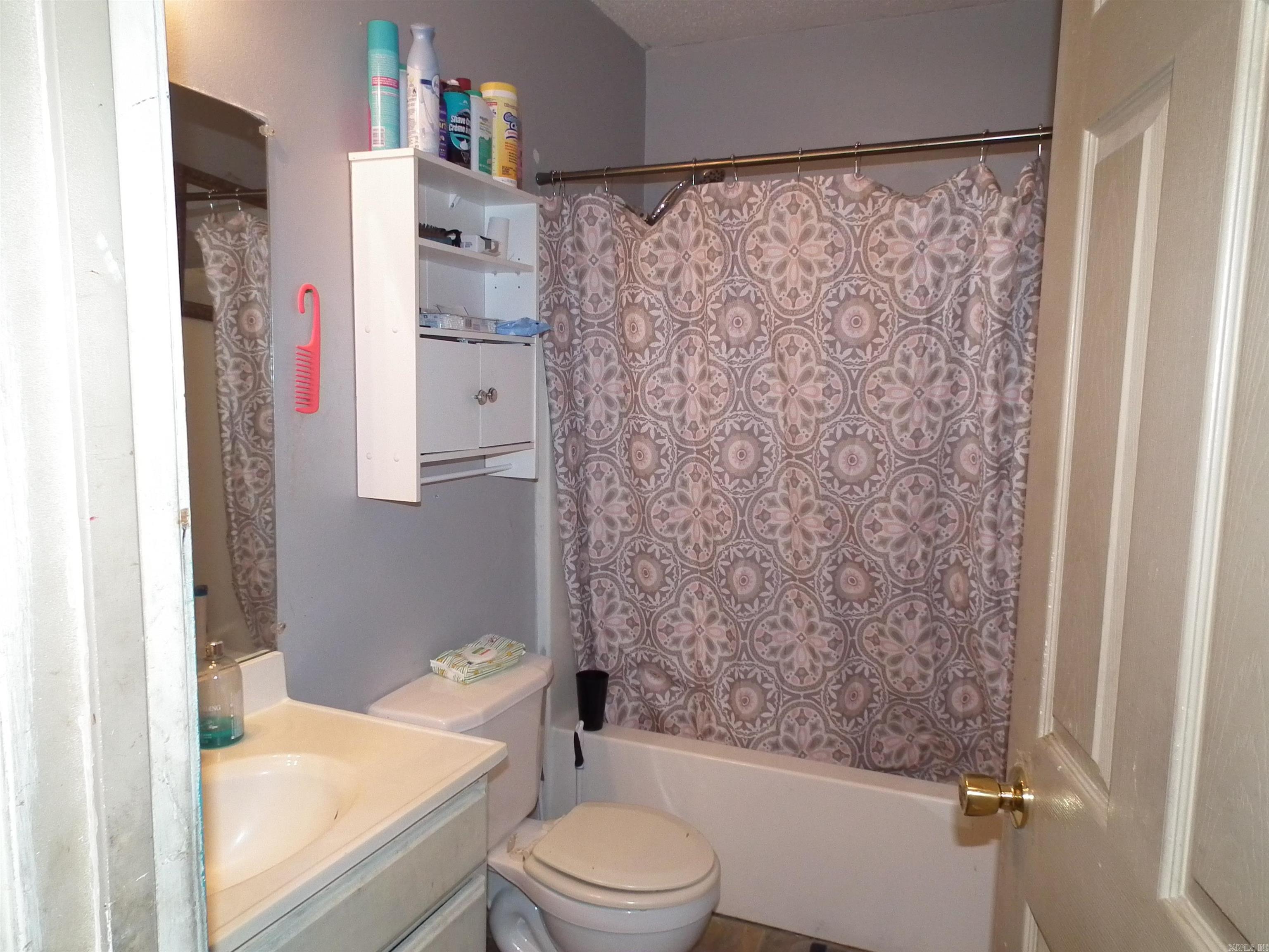 ARROWHEAD VILLAGE - Residential