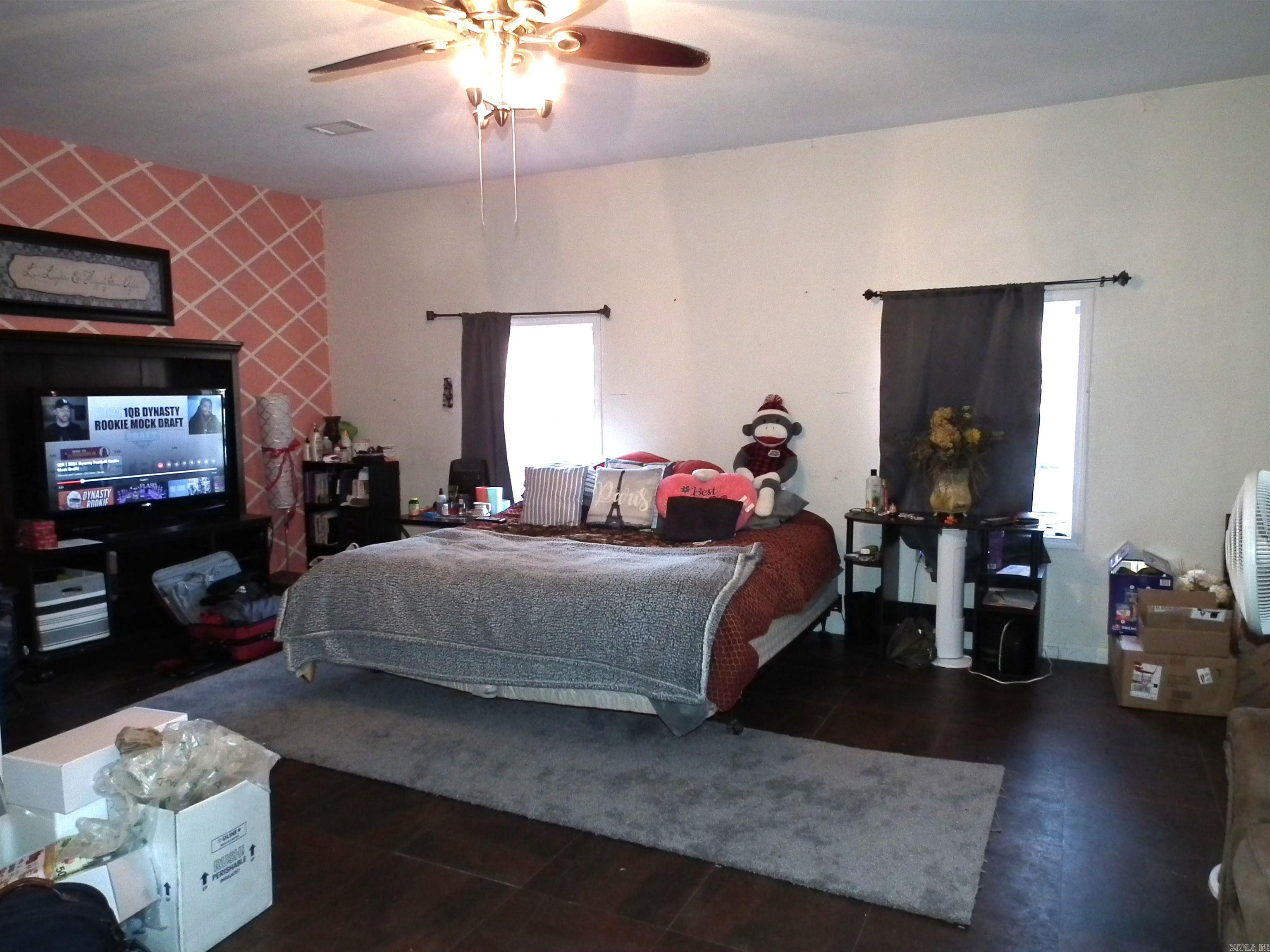 ARROWHEAD VILLAGE - Residential