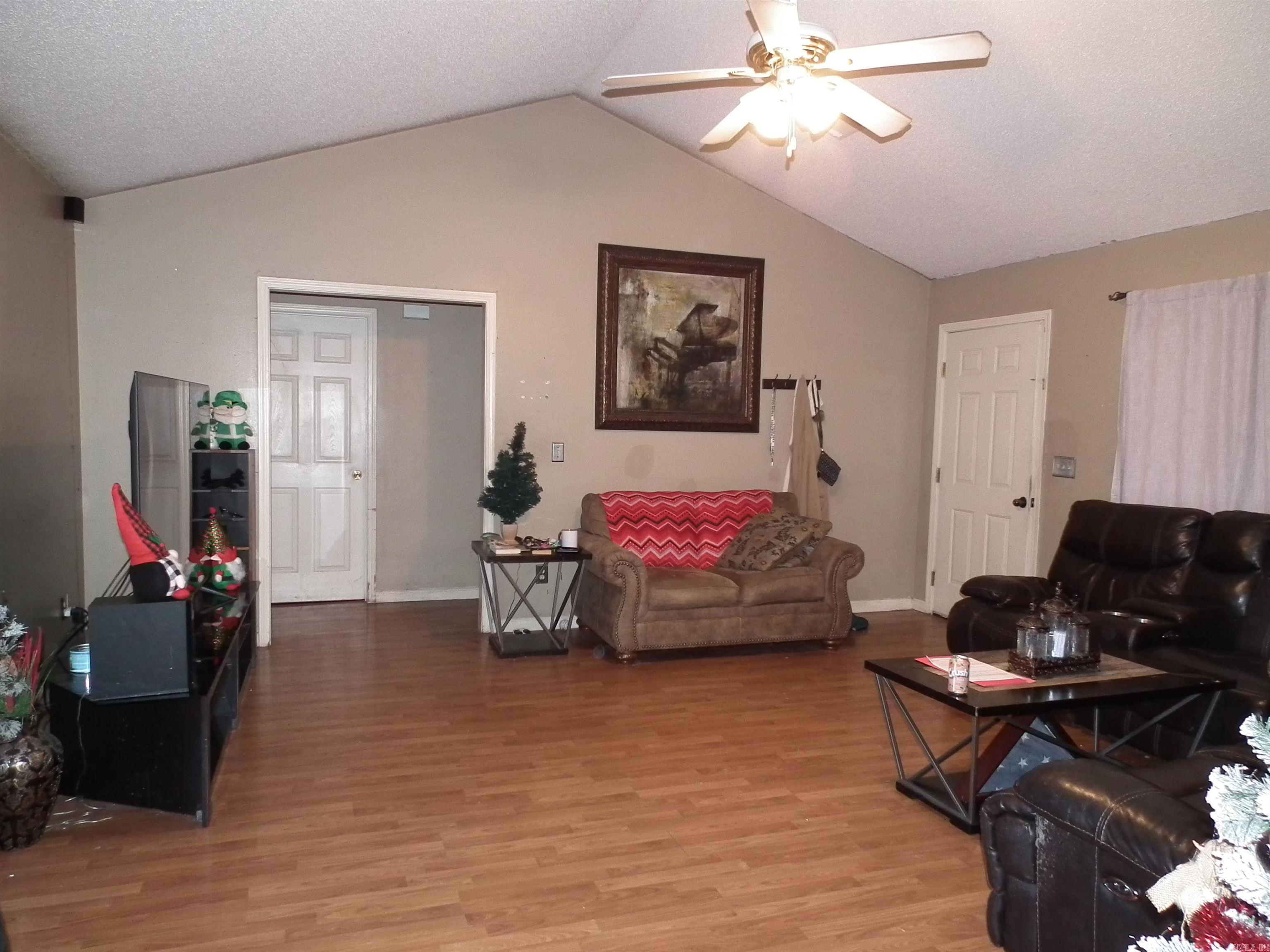 ARROWHEAD VILLAGE - Residential