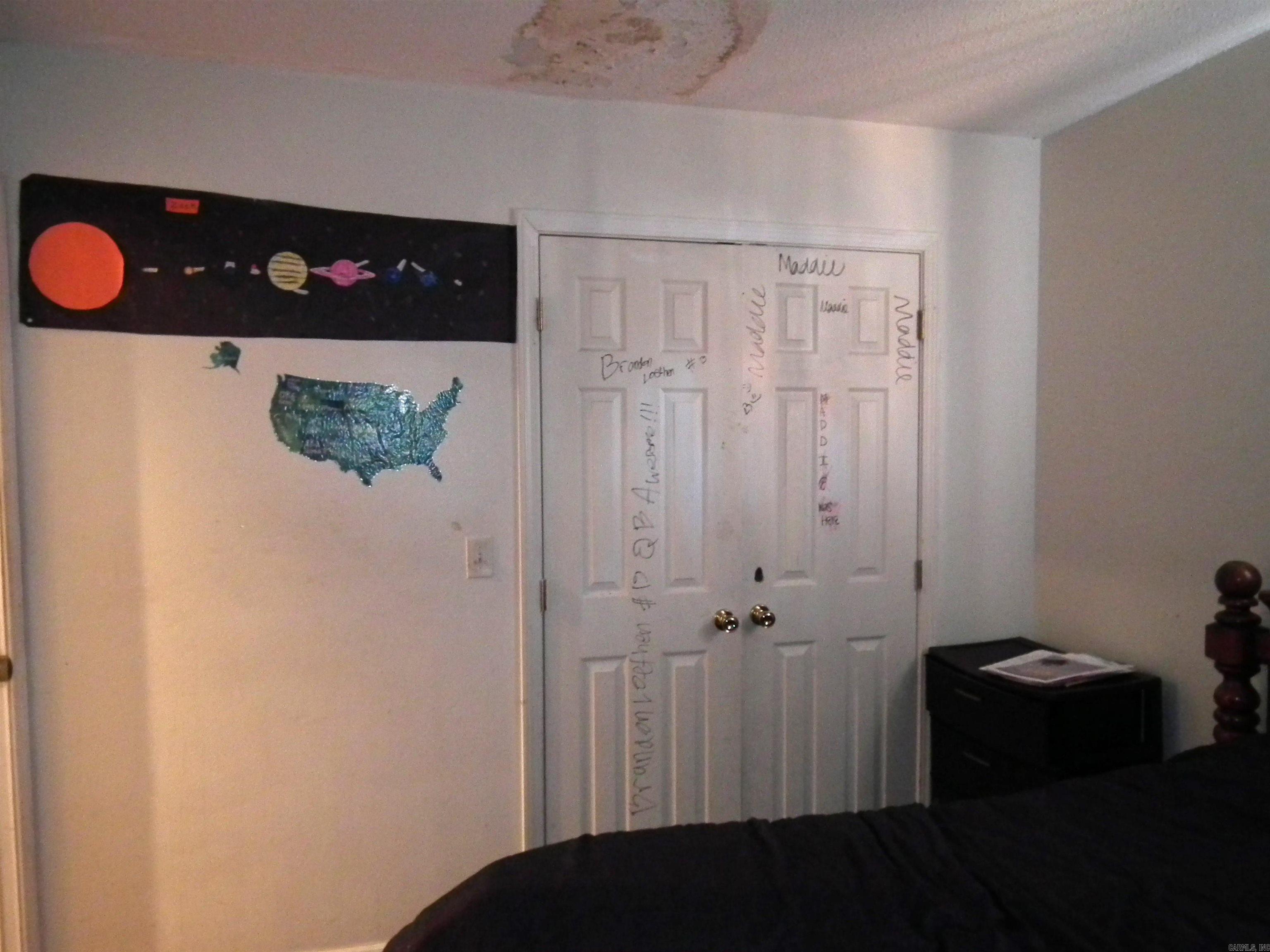 ARROWHEAD VILLAGE - Residential