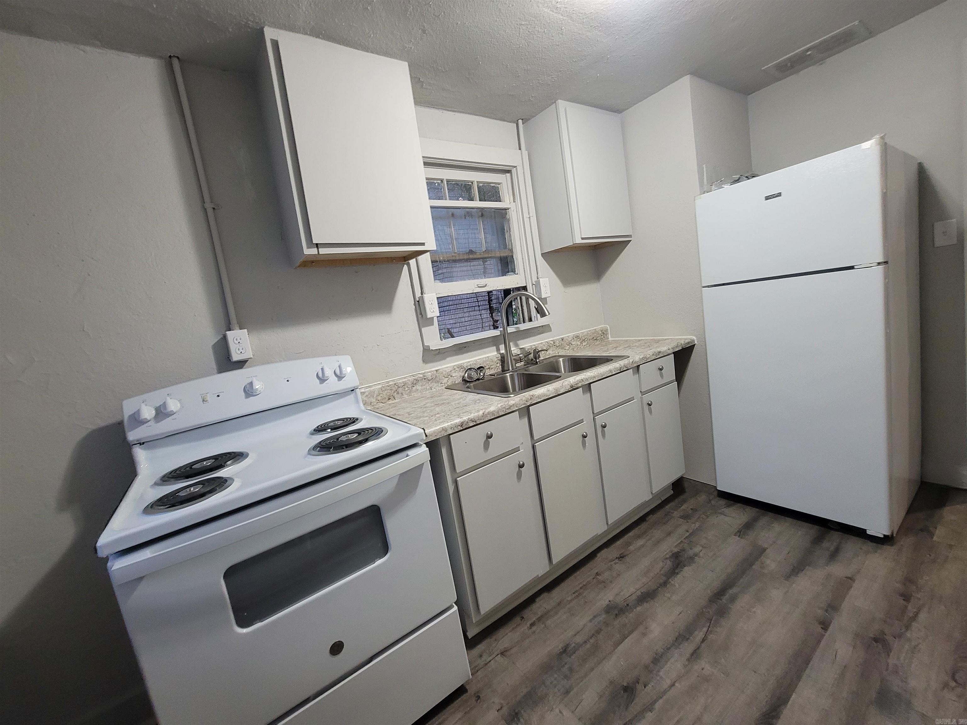 HSR BLK - Residential Lease