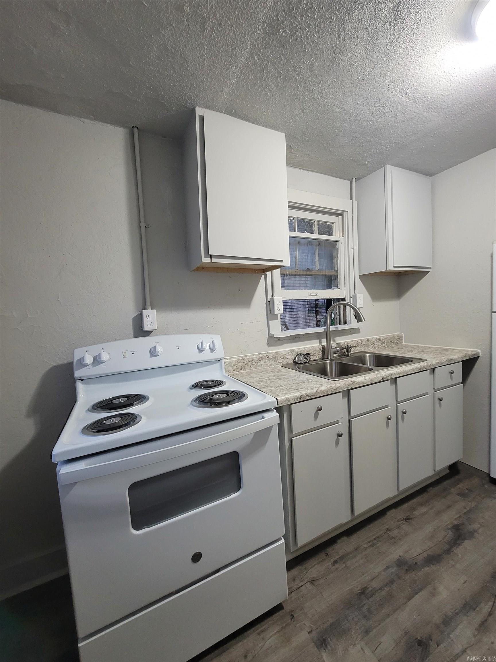 HSR BLK - Residential Lease