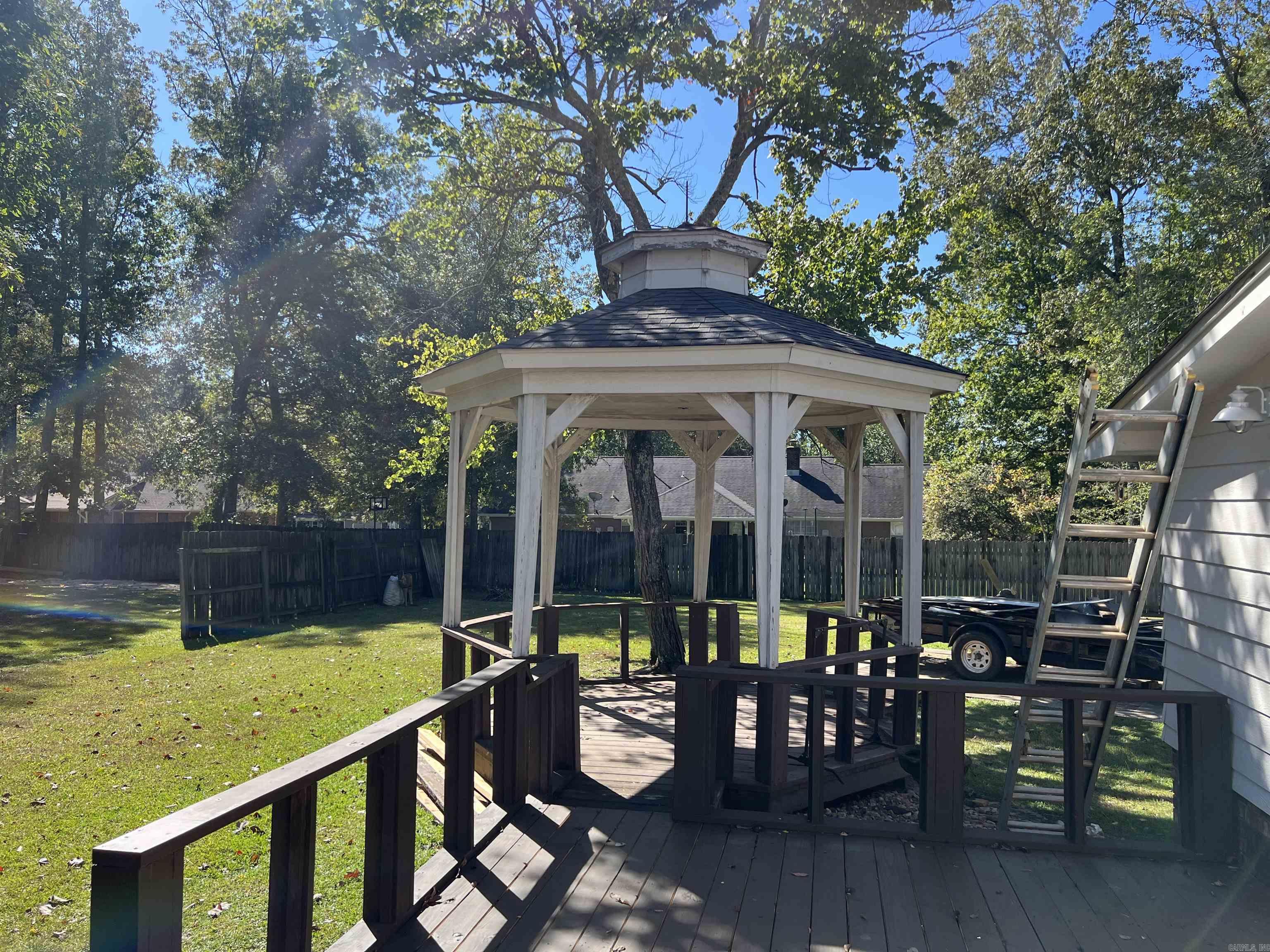 BOASTWOOD - Residential