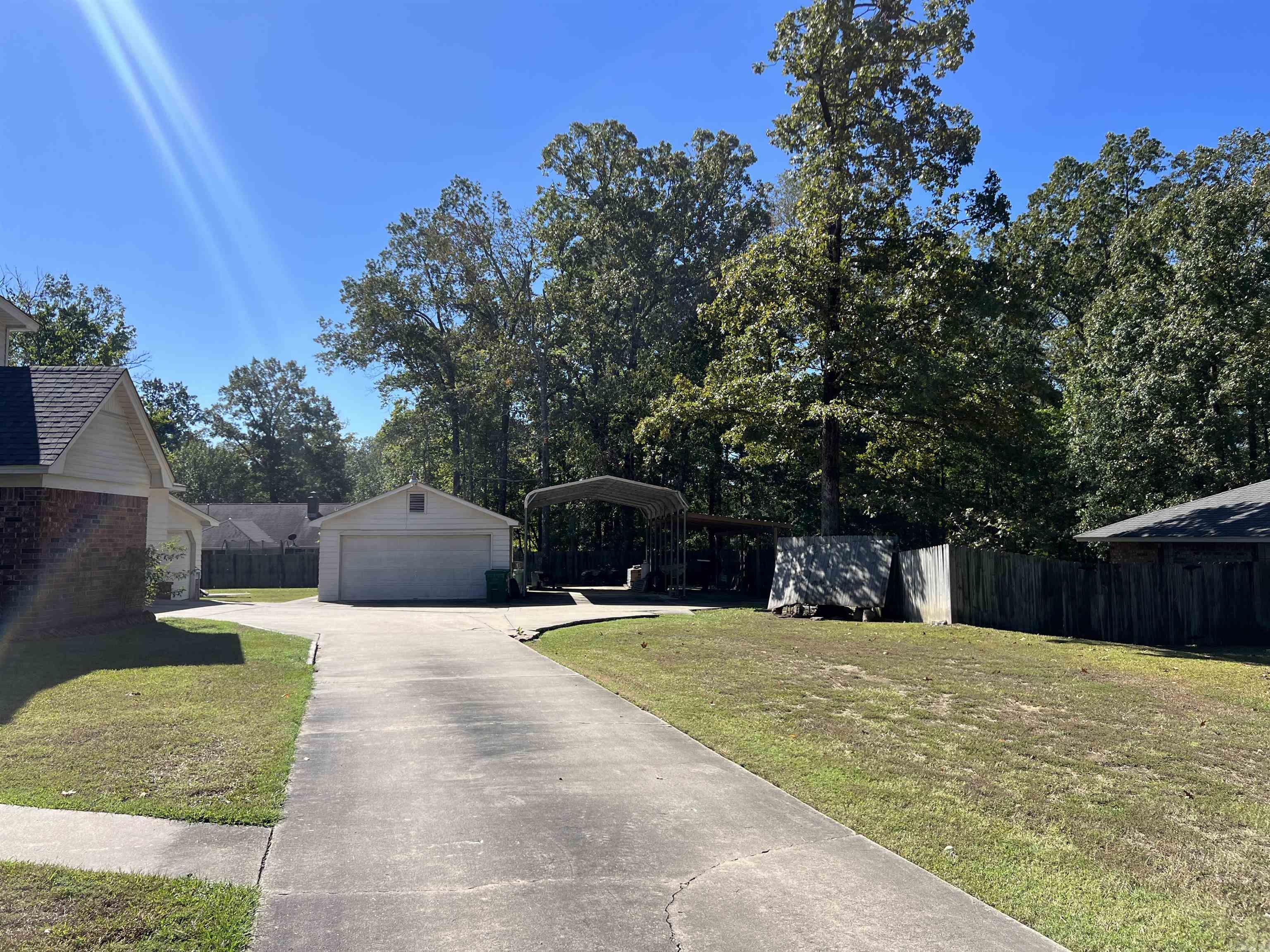 BOASTWOOD - Residential