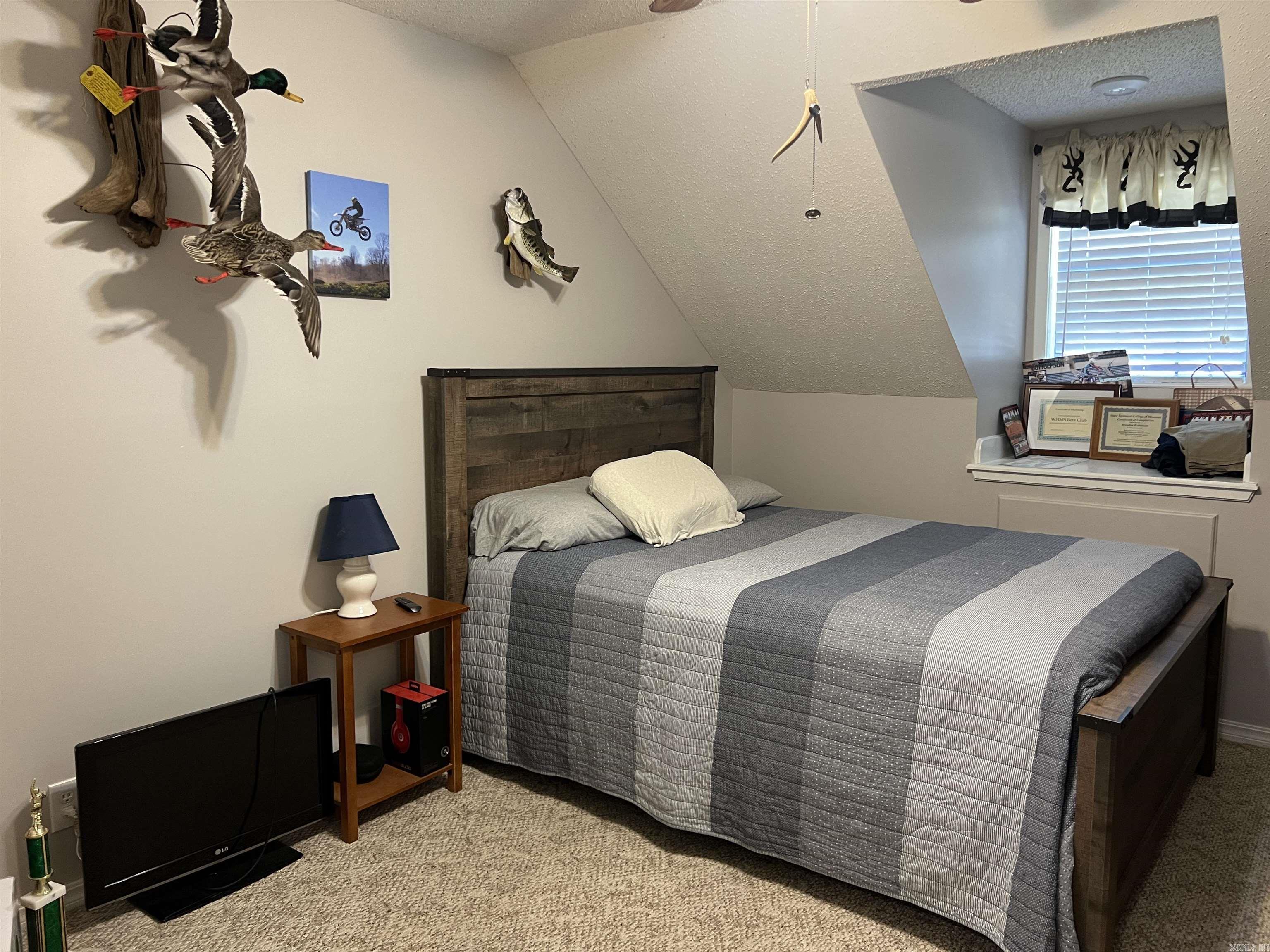 BOASTWOOD - Residential