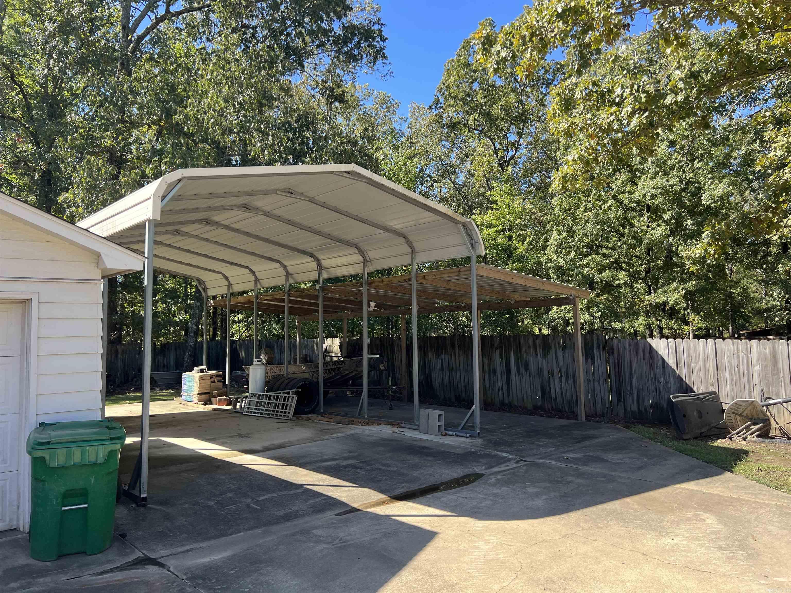 BOASTWOOD - Residential