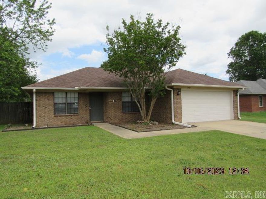 Updated 3 bedroom home located on an oversized corner lot! Amenities include all new LVT flooring throughout, 2 inch faux wood blinds throughout, all kitchen appliances including refrigerator, separate laundry room with hook-ups, fully fenced yard with large deck, 2 car garage, and more! No Pets. ****IF YOU SEE THIS LISTING ON CRAIGSLIST OR FACEBOOK MARKETPLACE, IT IS A SCAM. WE DO NOT ADVERTISE ON THOSE SITES.****