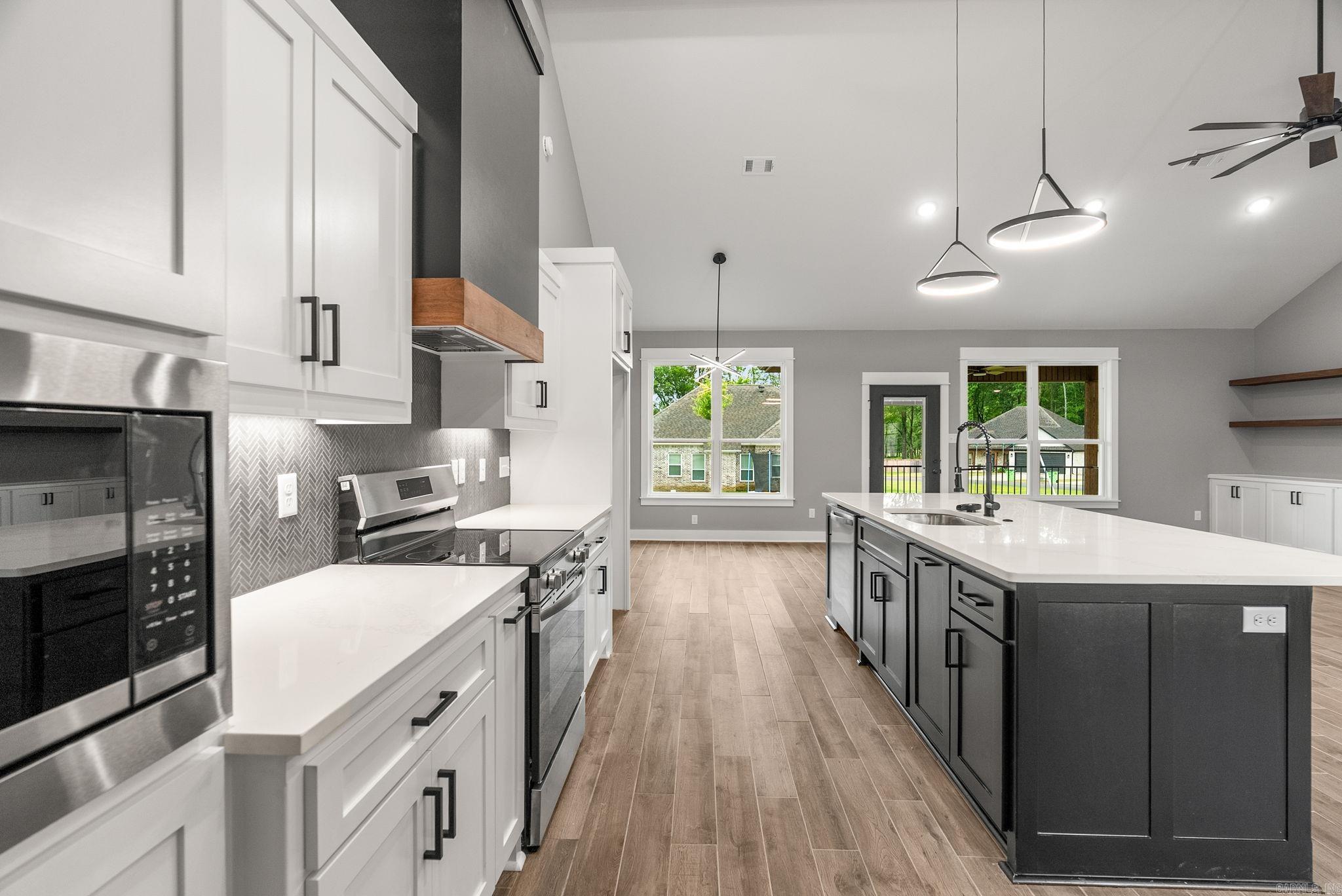 HIDDEN VALLEY ESTATES - Residential