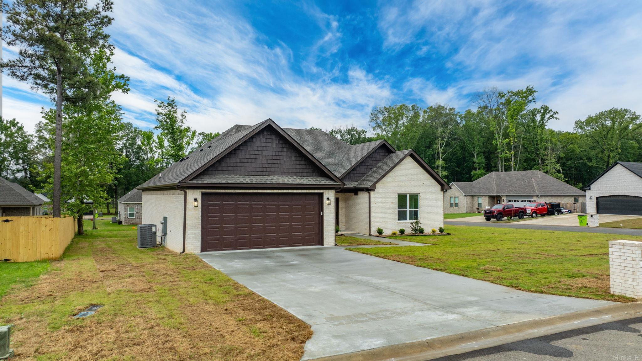 HIDDEN VALLEY ESTATES - Residential