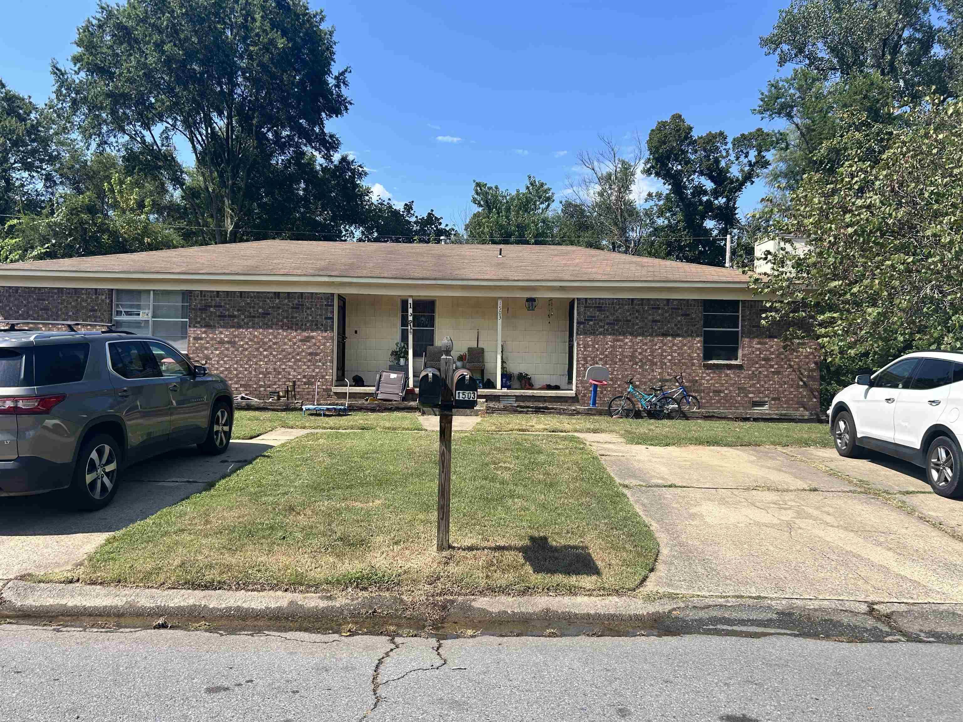 Investors this is what you've been looking for to add to your portfolio! Both are 3 bed/1 Bath and both sides are tenant occupied. 24hr notice is required to show, pending tenet approval. Property is being sold "as-is where is".