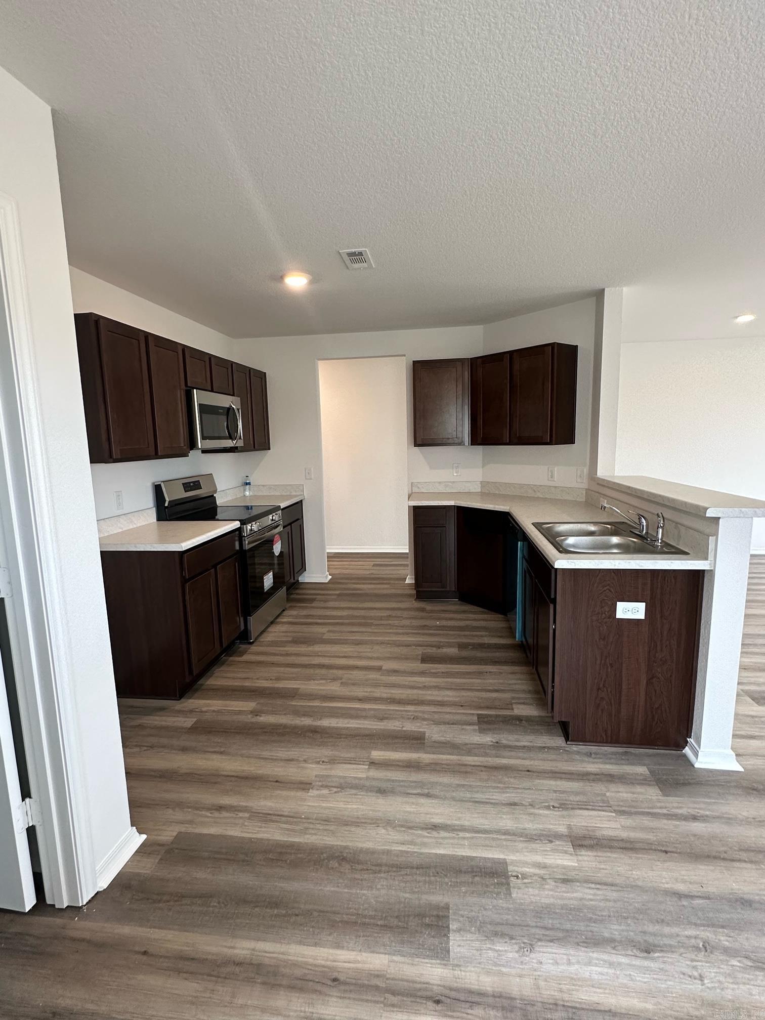 HILL FARM - Residential