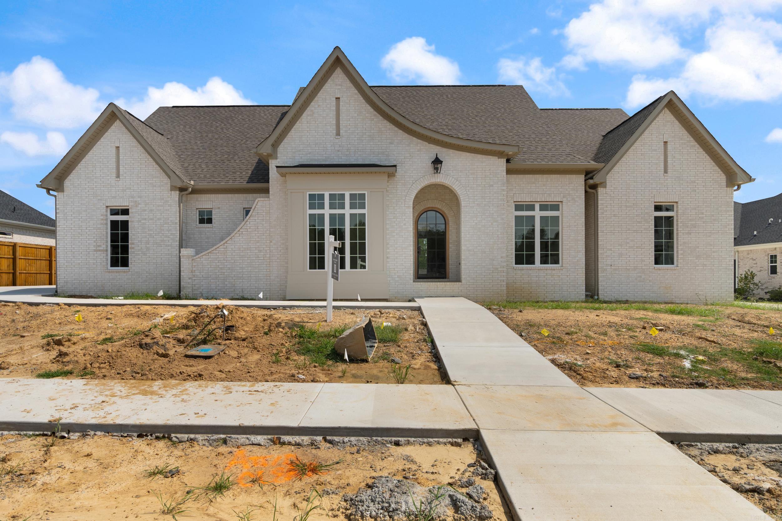 This 5 bedroom, 4 bath, new construction home is located in the gorgeous West Conway, Lands End subdivision. It was designed and built by custom designers at Design Makers Construction. The kitchen features a 48 inch French door refrigerator, a gas range, a farmhouse sink, a stained white oak island, quartz countertops and a walk-in butler's pantry. Other features include a gas starter/wood-burning fireplace, an upstairs bonus room, walk-in attic space and a luxurious, relaxing back porch with a fenced-in back yard. You will want to see this one in person! Agents, see remarks!