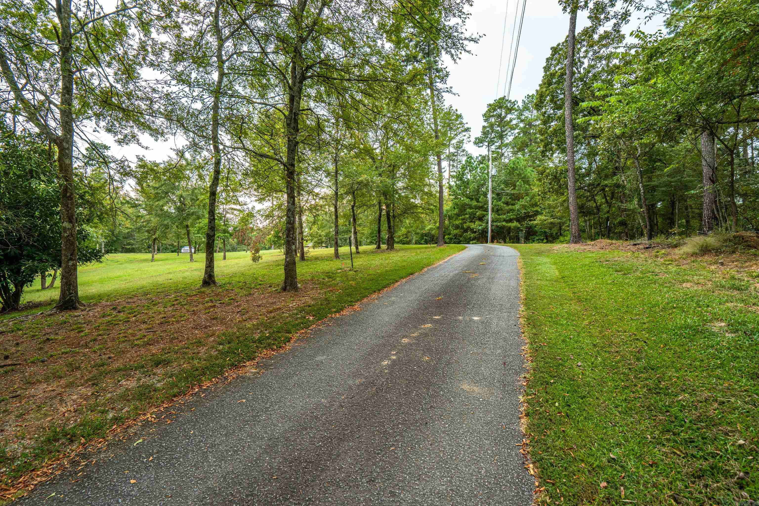 UNPLATTED ACREAGE - Residential