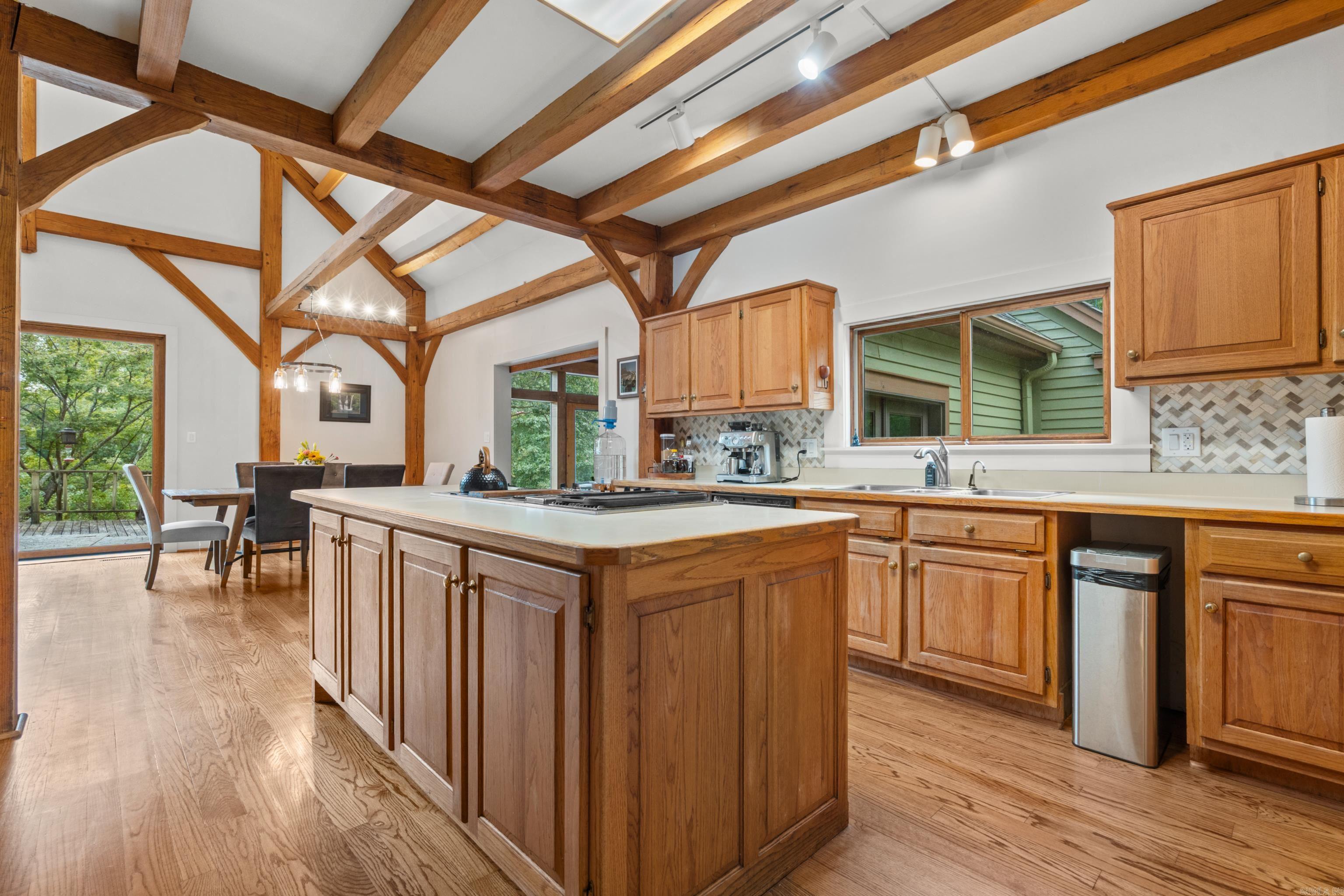 UNPLATTED ACREAGE - Residential
