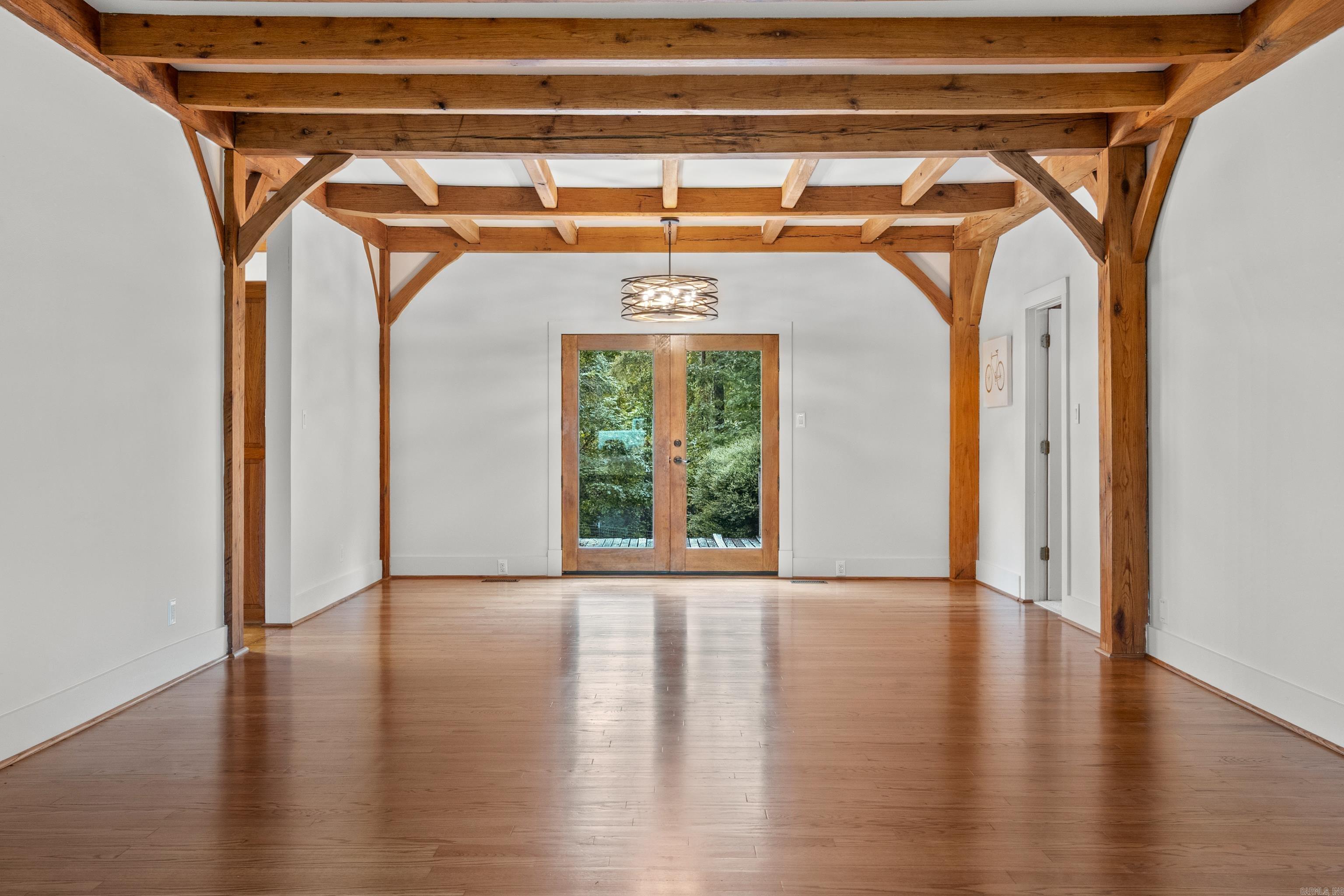 UNPLATTED ACREAGE - Residential