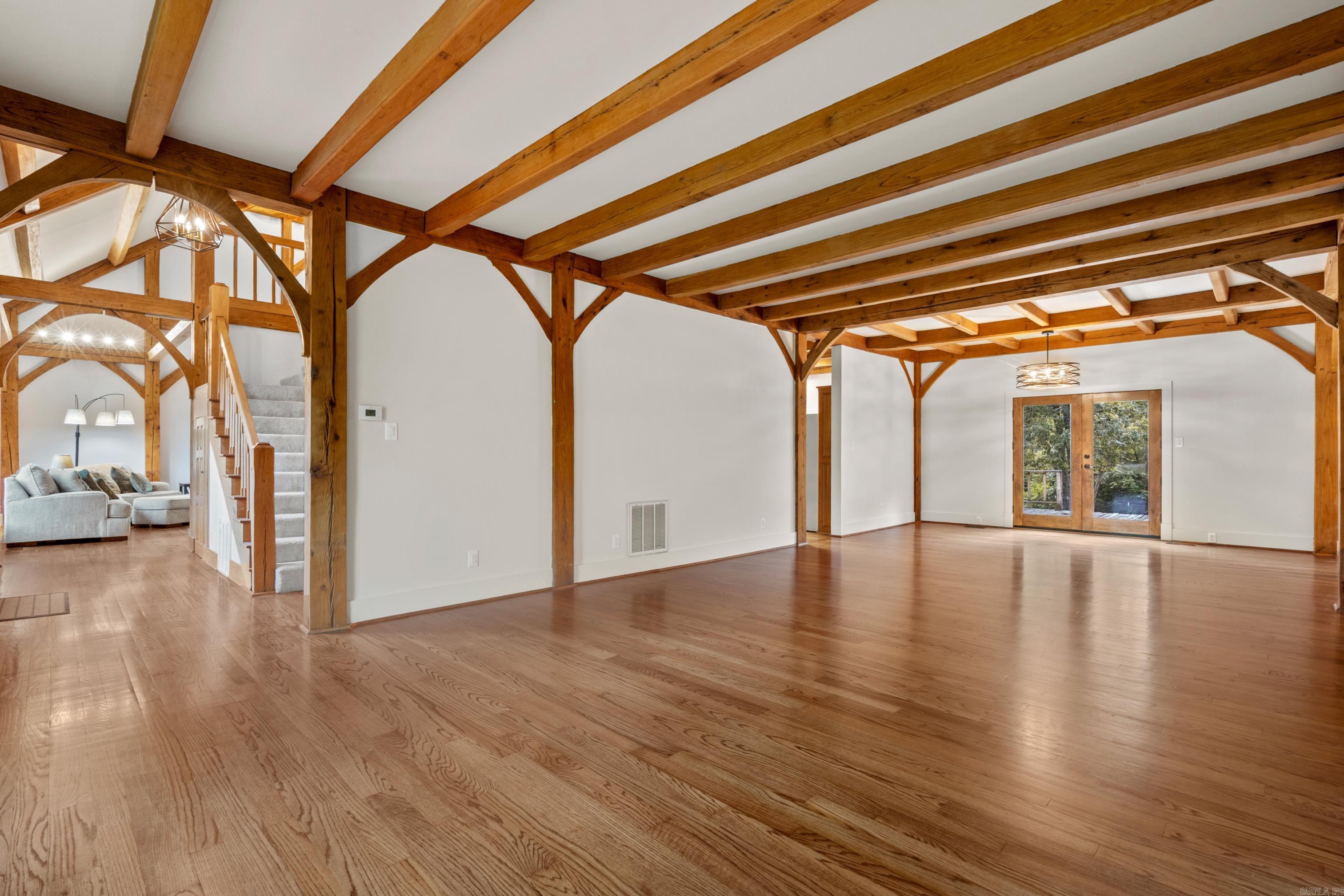 UNPLATTED ACREAGE - Residential