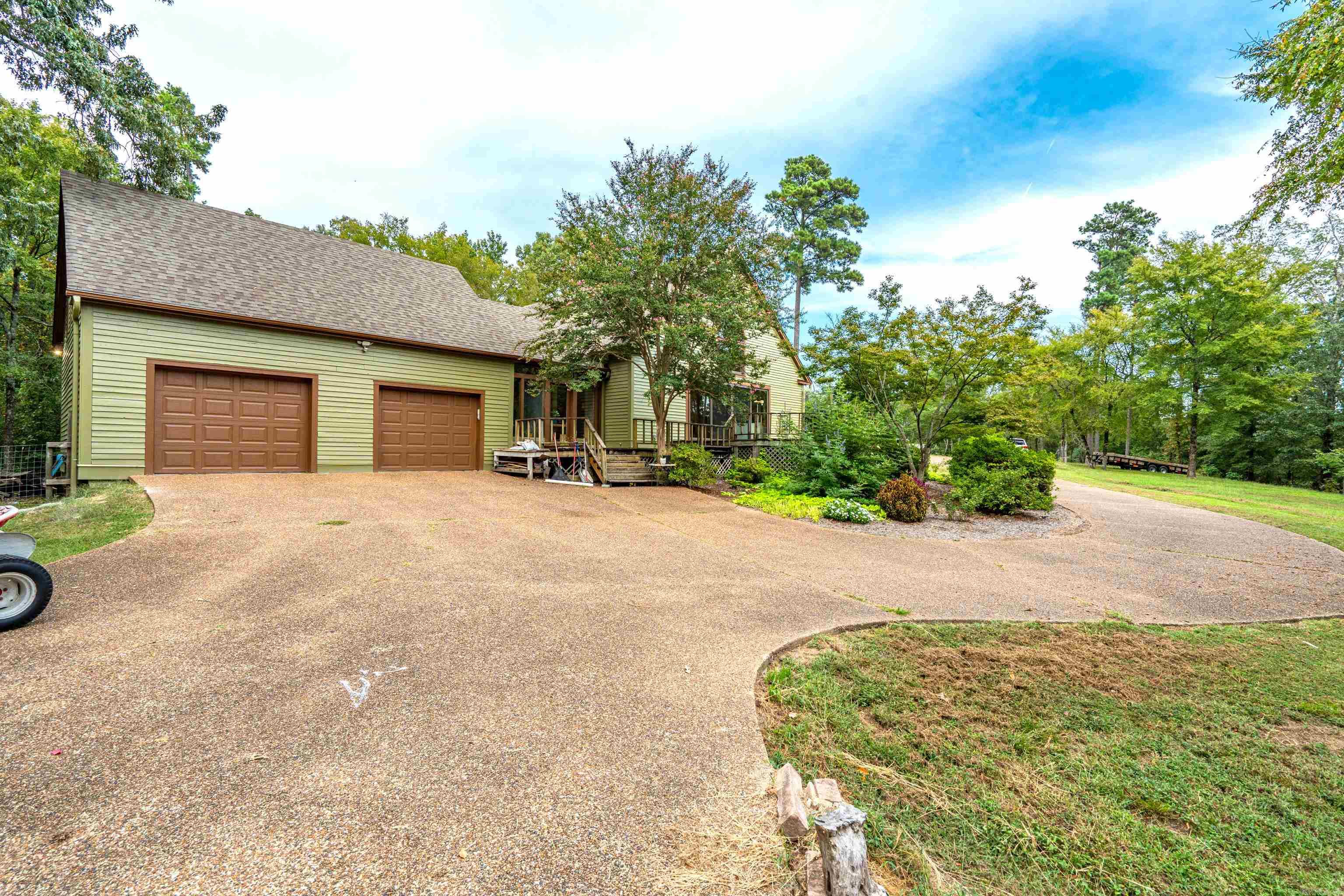 UNPLATTED ACREAGE - Residential