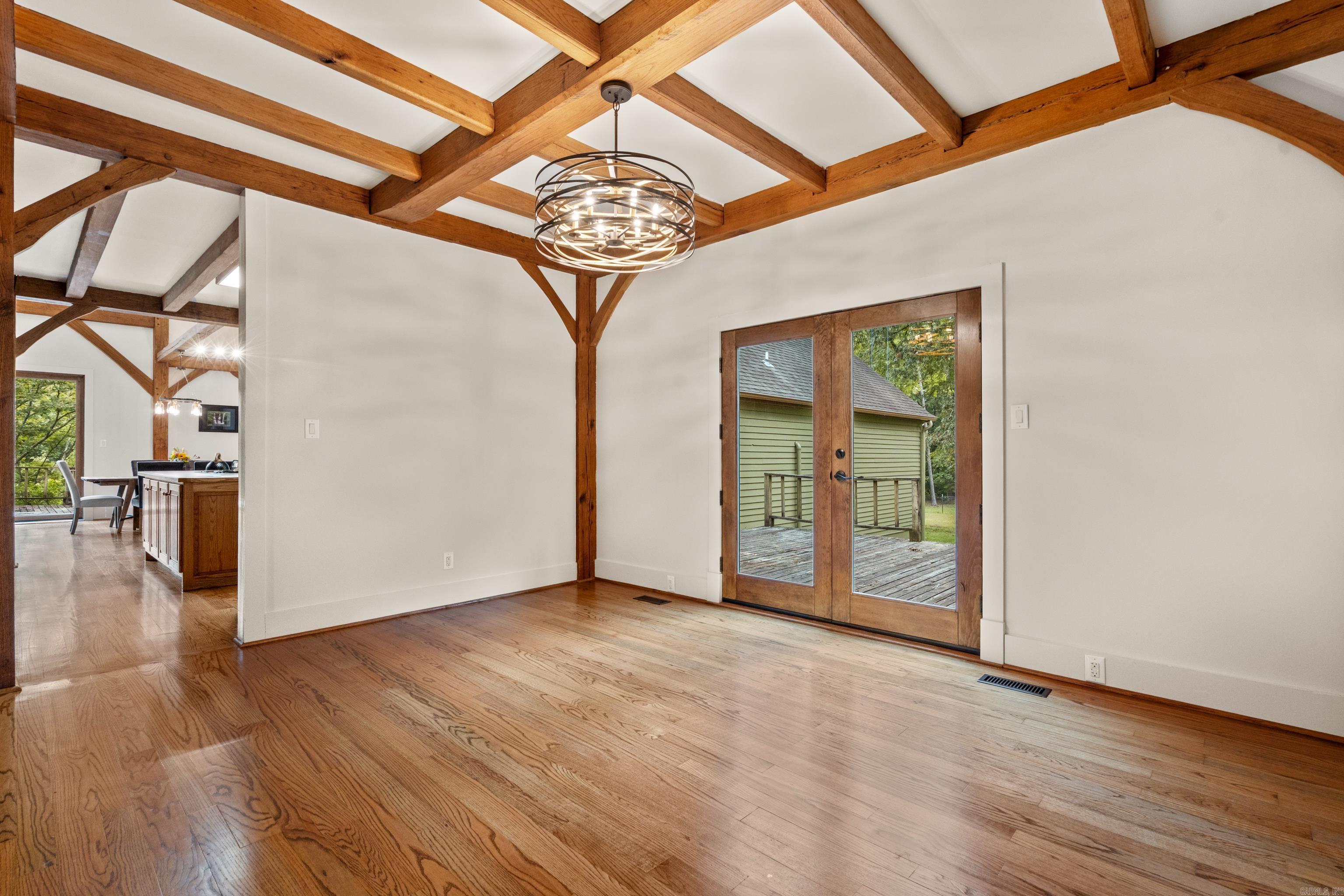 UNPLATTED ACREAGE - Residential
