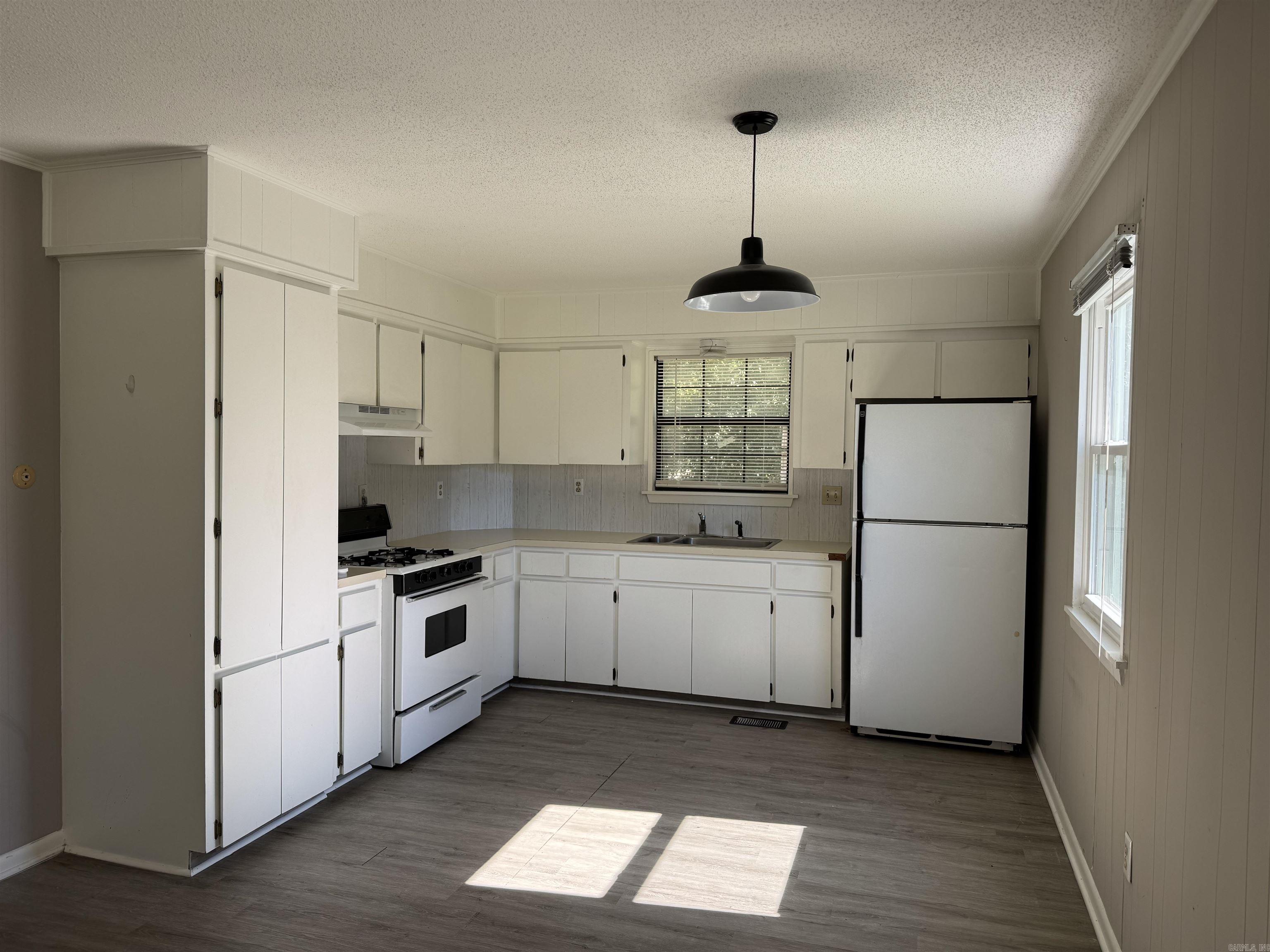 MCNEIL - Residential