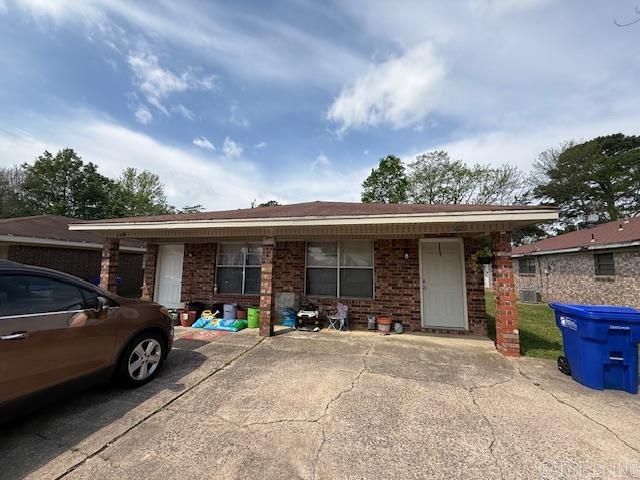 Both units are occupied with a good rental history. 2 bedroom 1 bath each unit. Three duplexes for sale. Can be purchased individually or all together. Unit 609 new HVAC in 2019 Unit 611 New HVAC unit in 2020