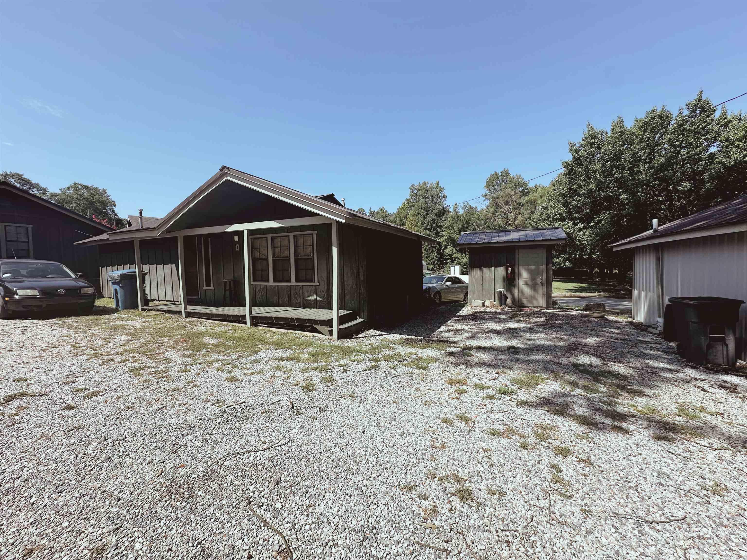 Cute, cozy one bedroom small house. Complete with full kitchen and living area! $50 Application Fee $500 Security Deposit $900 per month No Pets Please contact listing office for pre-screening application.