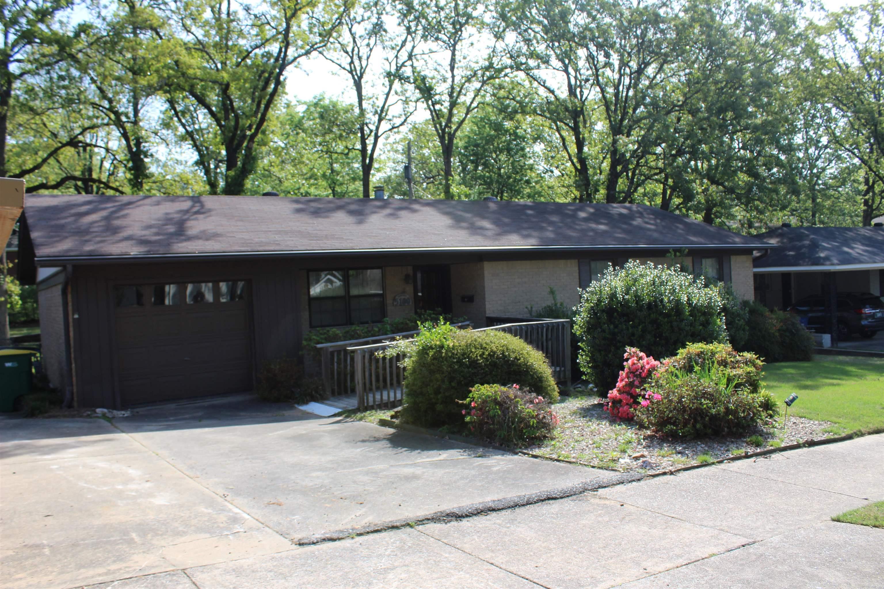 LAKEWOOD - Residential