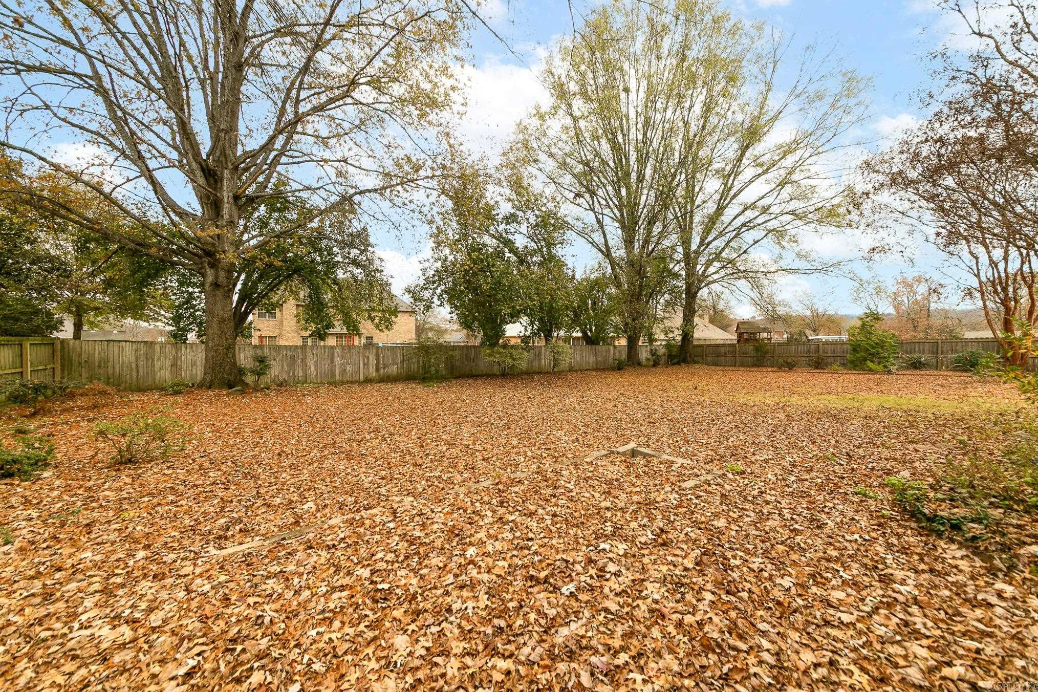 ROYAL OAKS - Residential