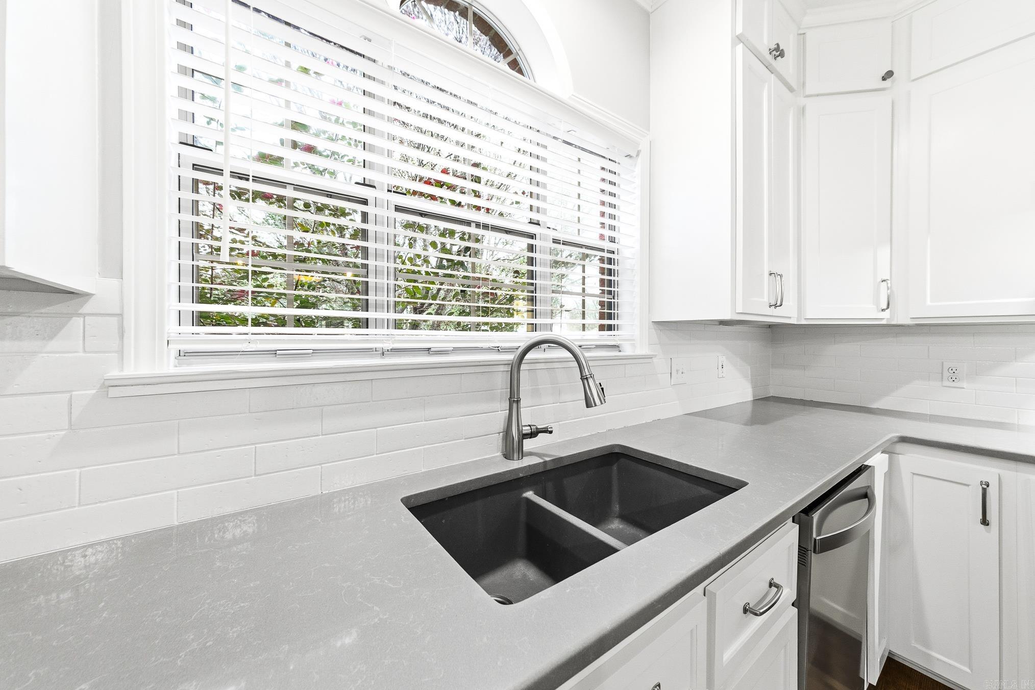 ROYAL OAKS - Residential