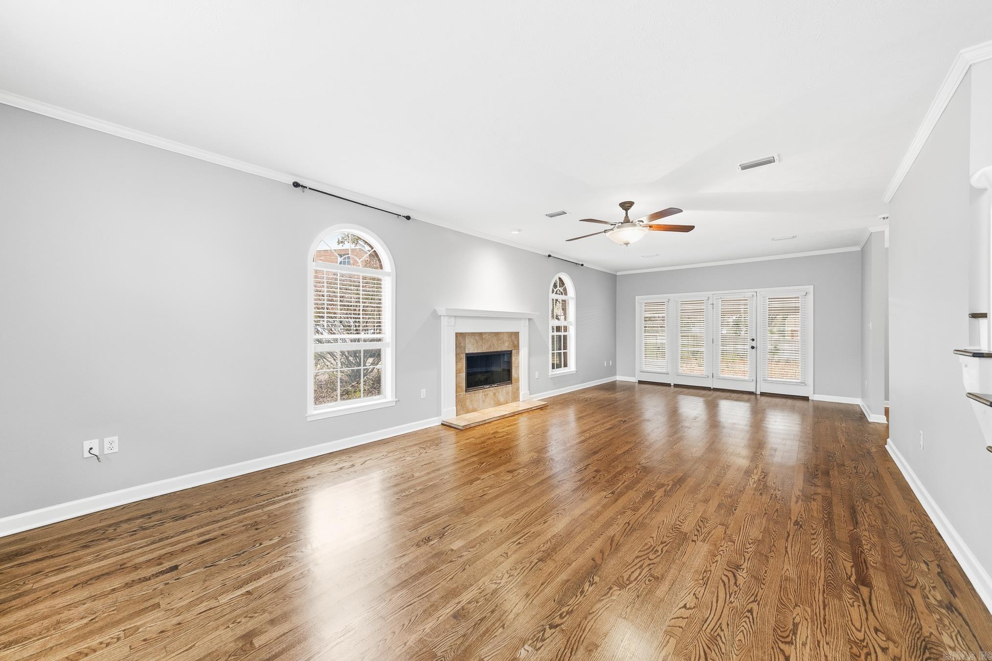 ROYAL OAKS - Residential