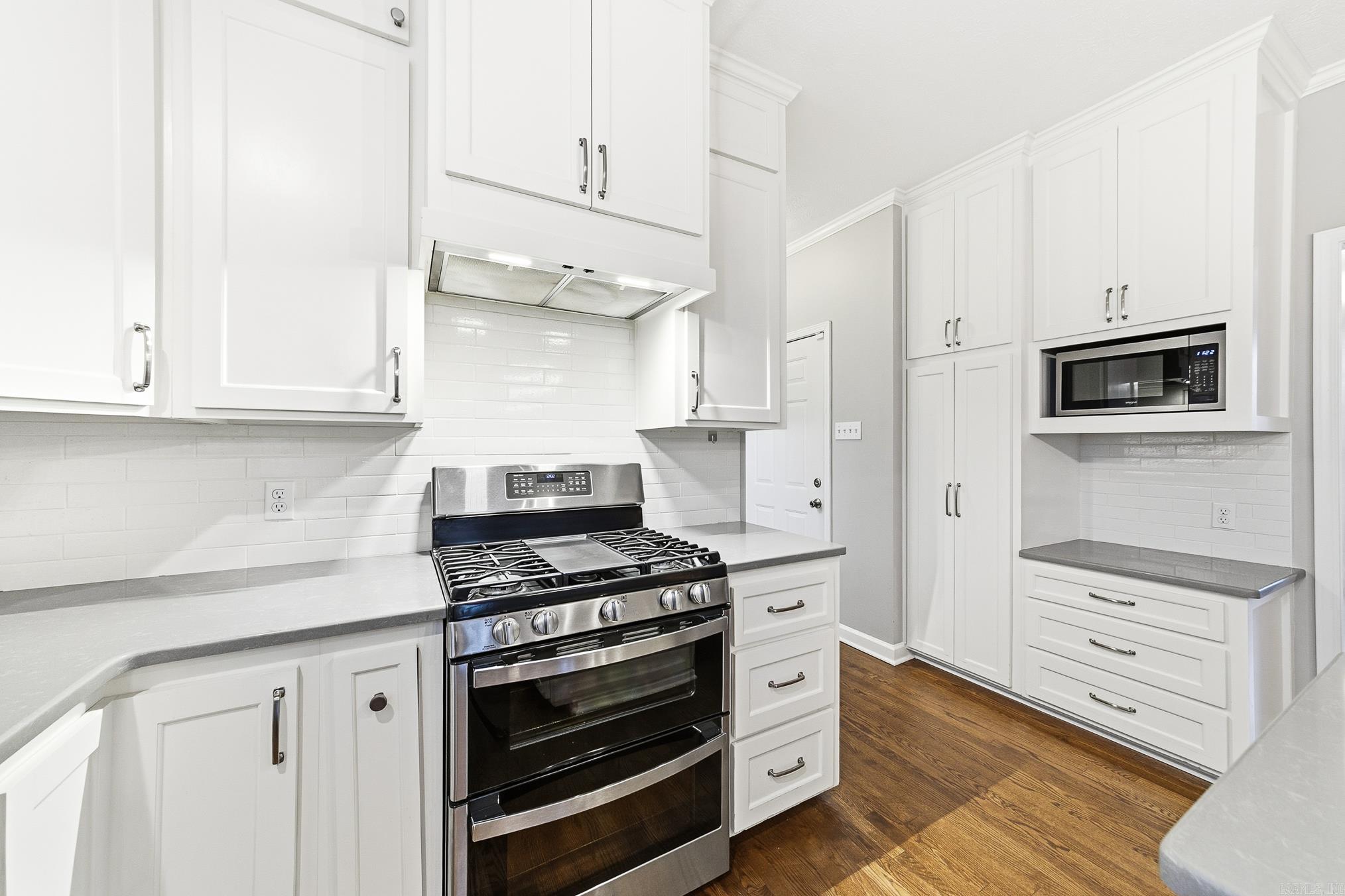 ROYAL OAKS - Residential