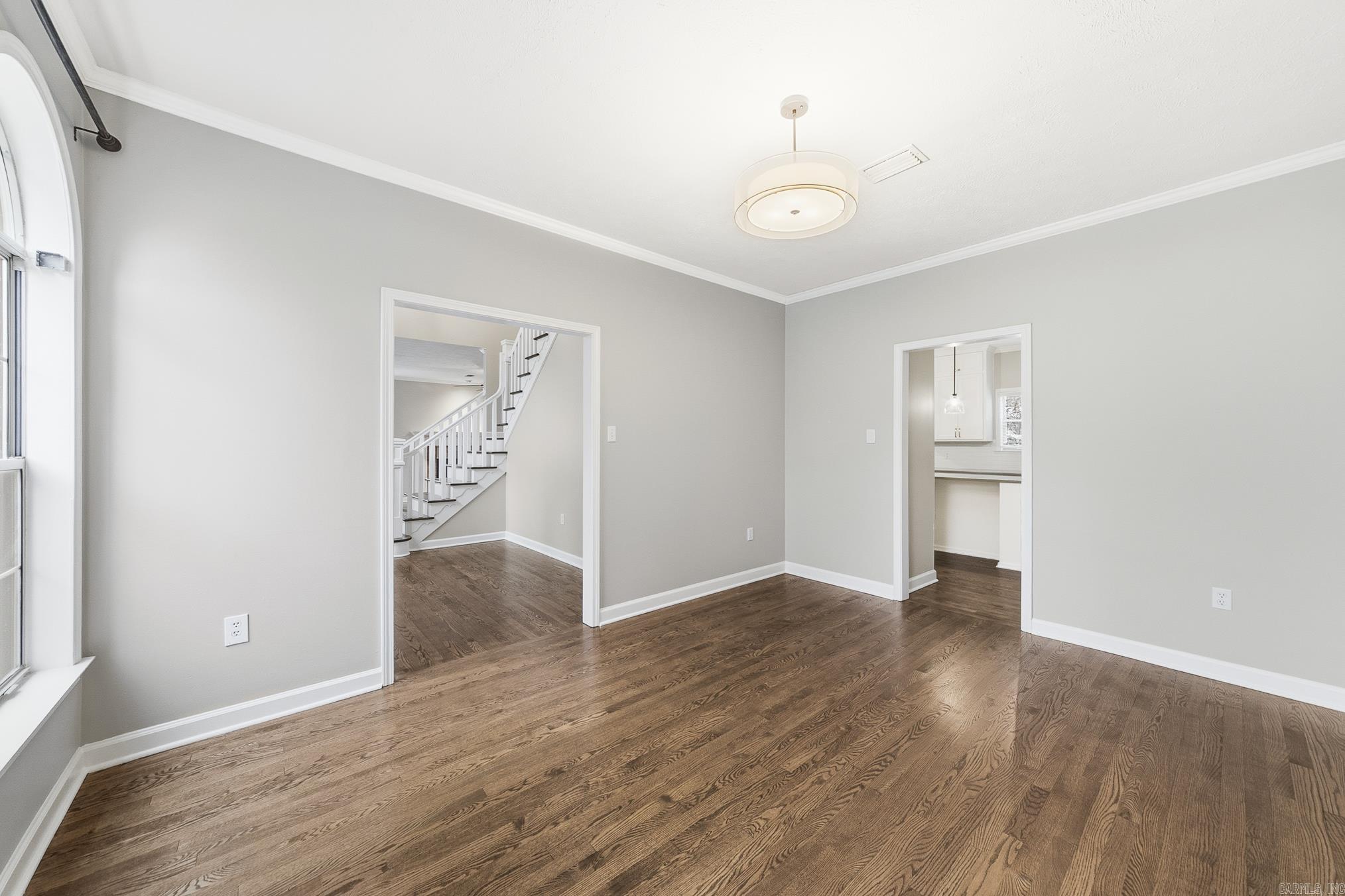 ROYAL OAKS - Residential