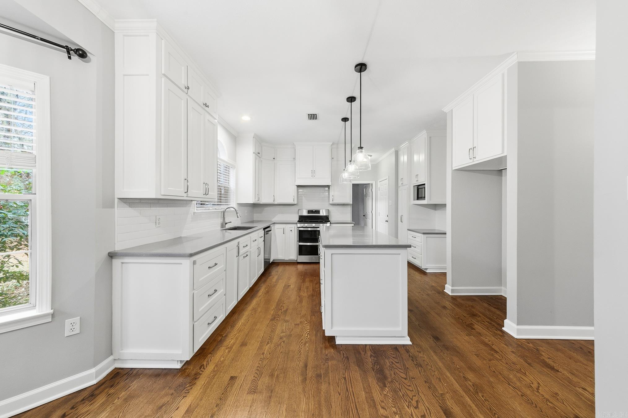 ROYAL OAKS - Residential