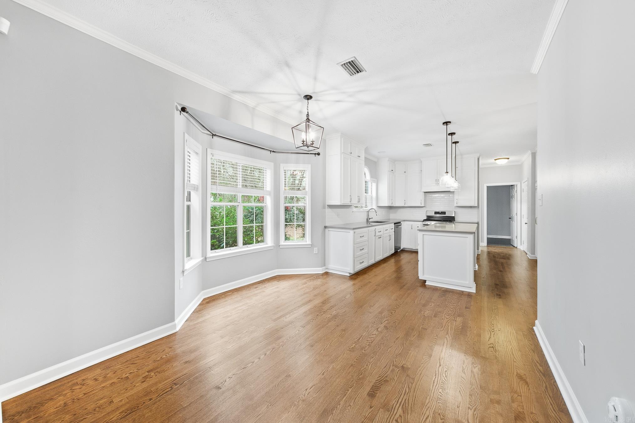 ROYAL OAKS - Residential