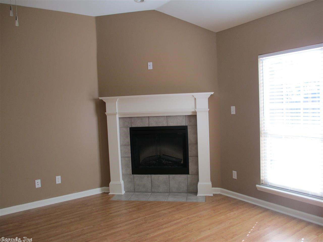 Falcon Crest - Residential