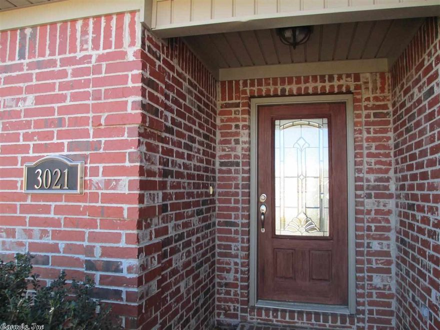 MOVE IN READY!!  This cute home on a cul de sac, has a extra large fully fenced, level, back yard for the children to play and you to enjoy those backyard cookouts! The kitchen has been renovated with granite tops, plenty of cabinets and an electric range and microwave vent hood. Refrigerator is negotiable. Separate laundry and pantry. Master suite has two closets and garden tub plus separate shower. Make this one a must see today!!