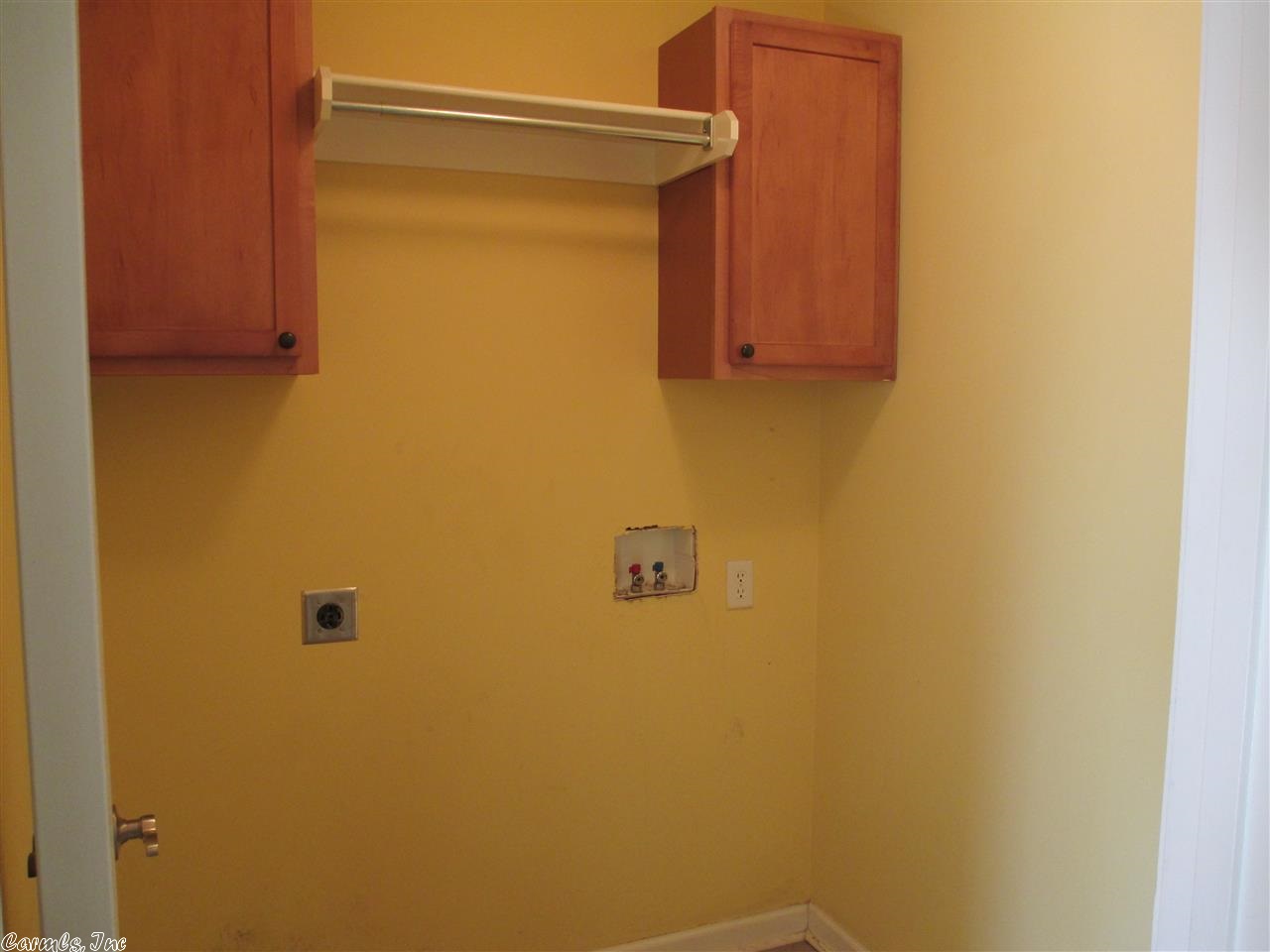 Falcon Crest - Residential