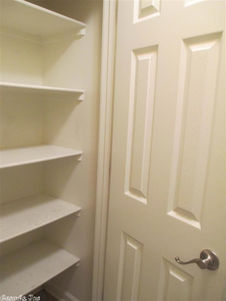 Falcon Crest - Residential