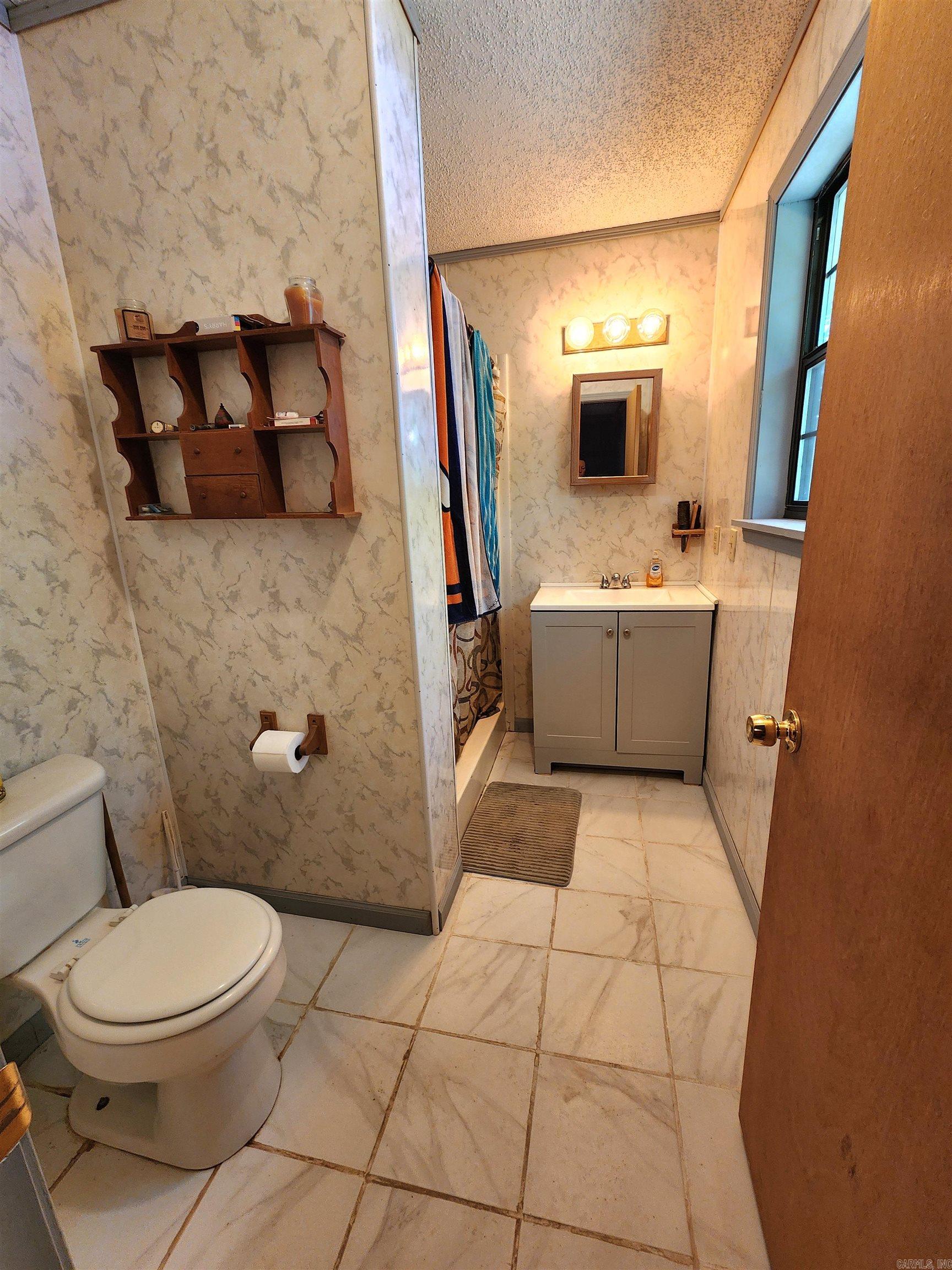 ARNIS GLOVER - Residential